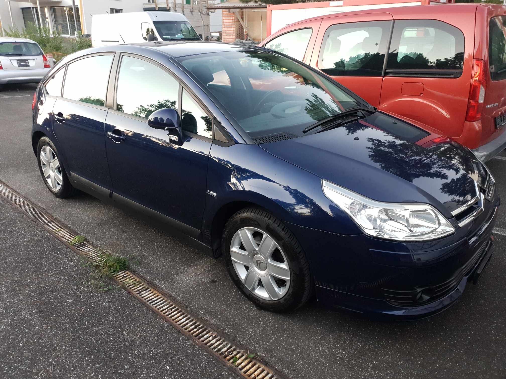 CITROEN C4 Berline 1.6 16V HDi SX