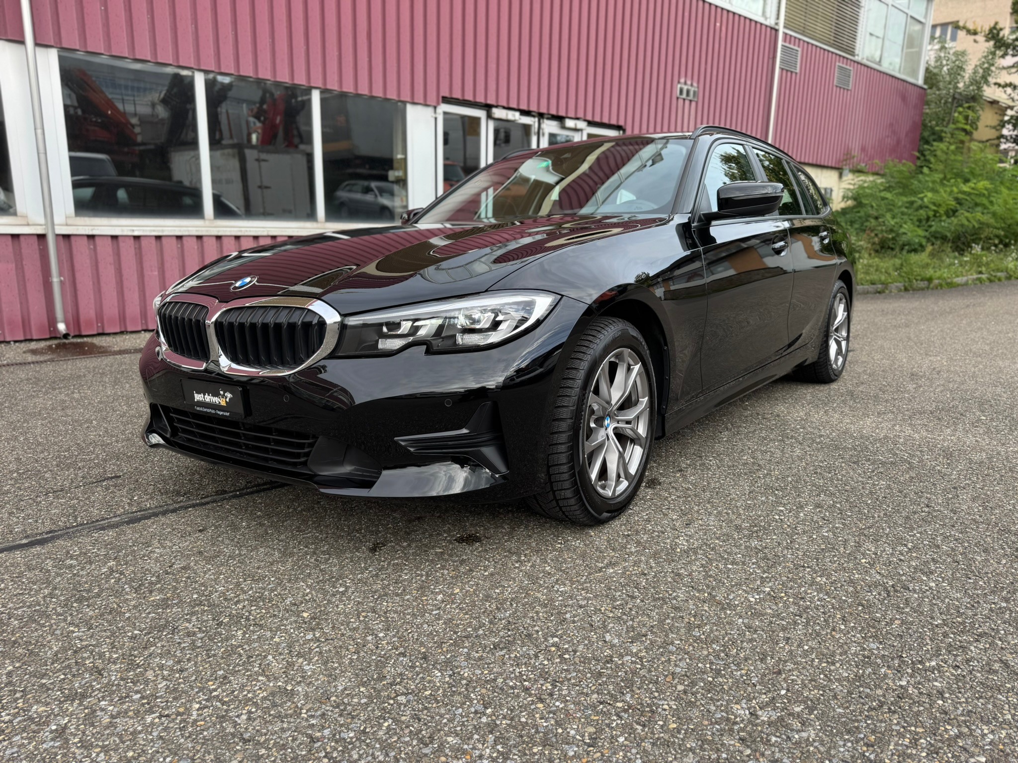 BMW 320d xDrive Touring Luxury Line Steptronic