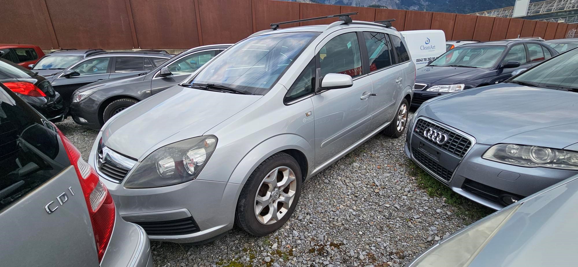 OPEL Zafira 2.2i 16V Enjoy