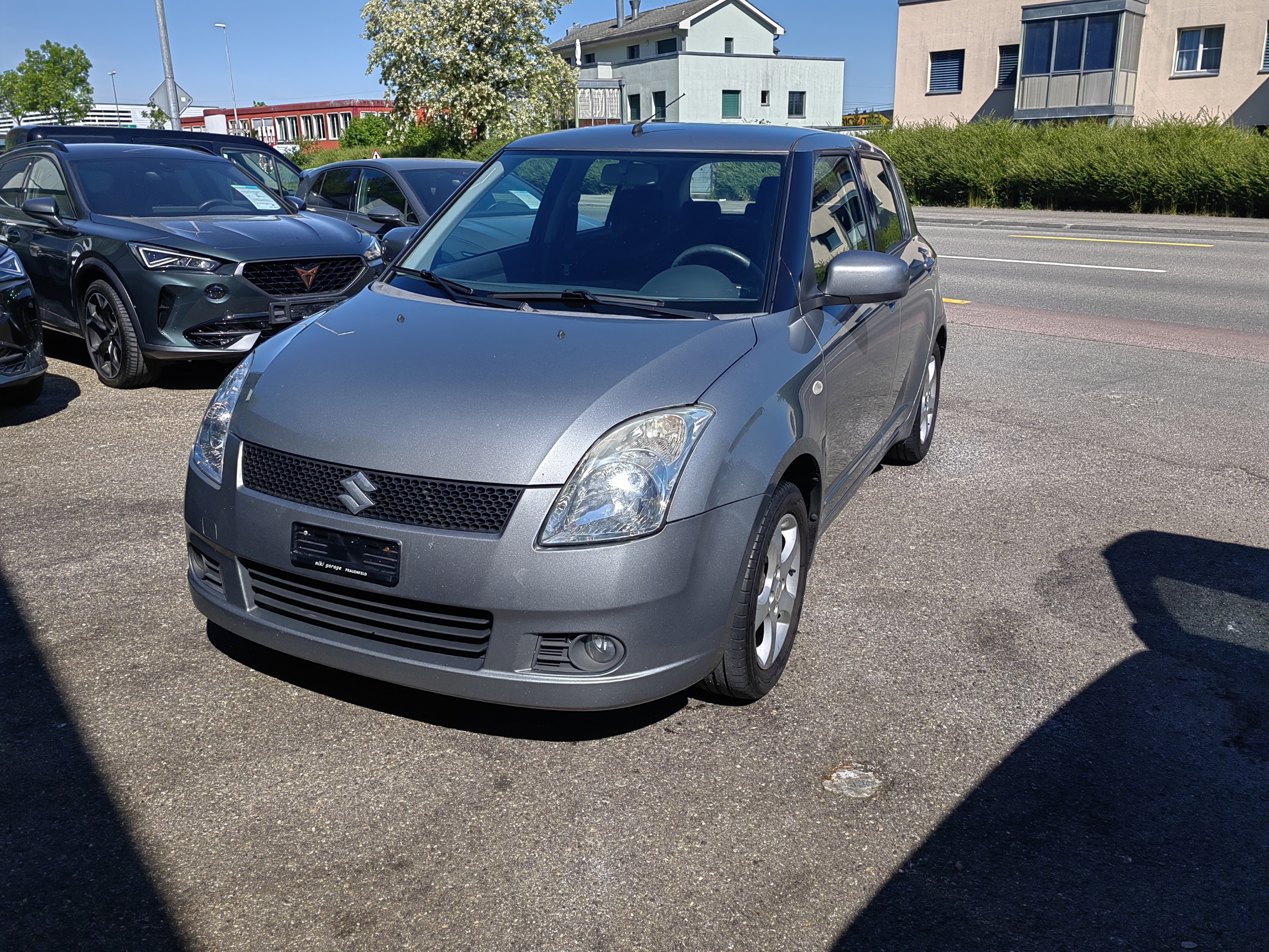 SUZUKI Swift 1.3i 16V GL Top