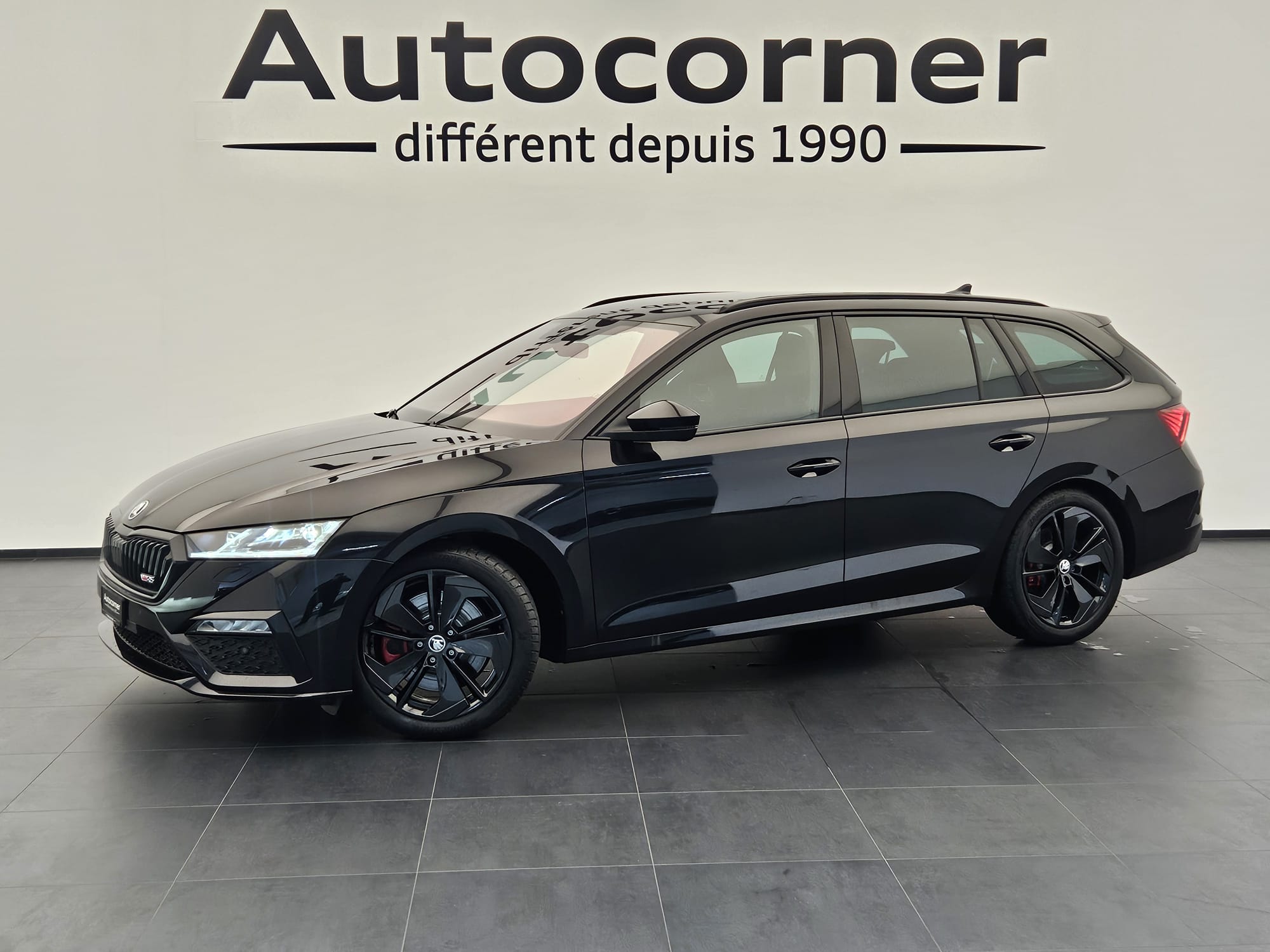 SKODA Octavia Combi 2.0 TSI DSG RS