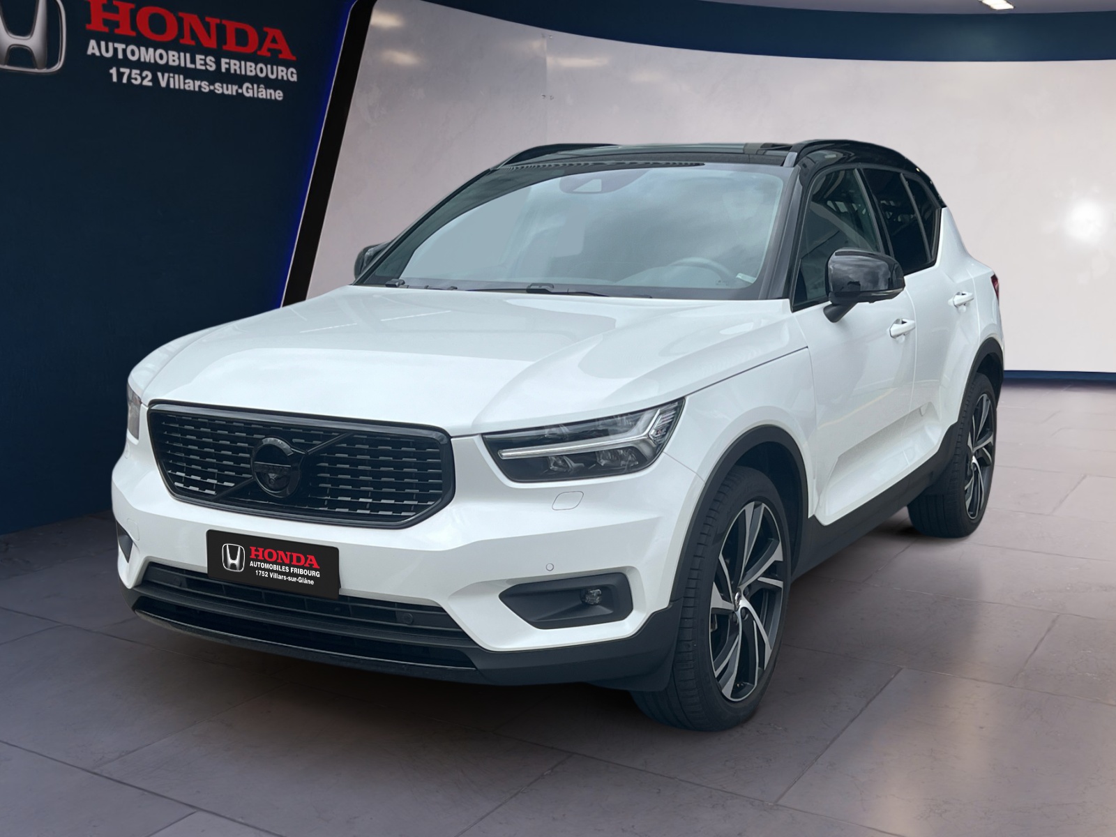 VOLVO XC40 T4 AWD R-Design Geartronic