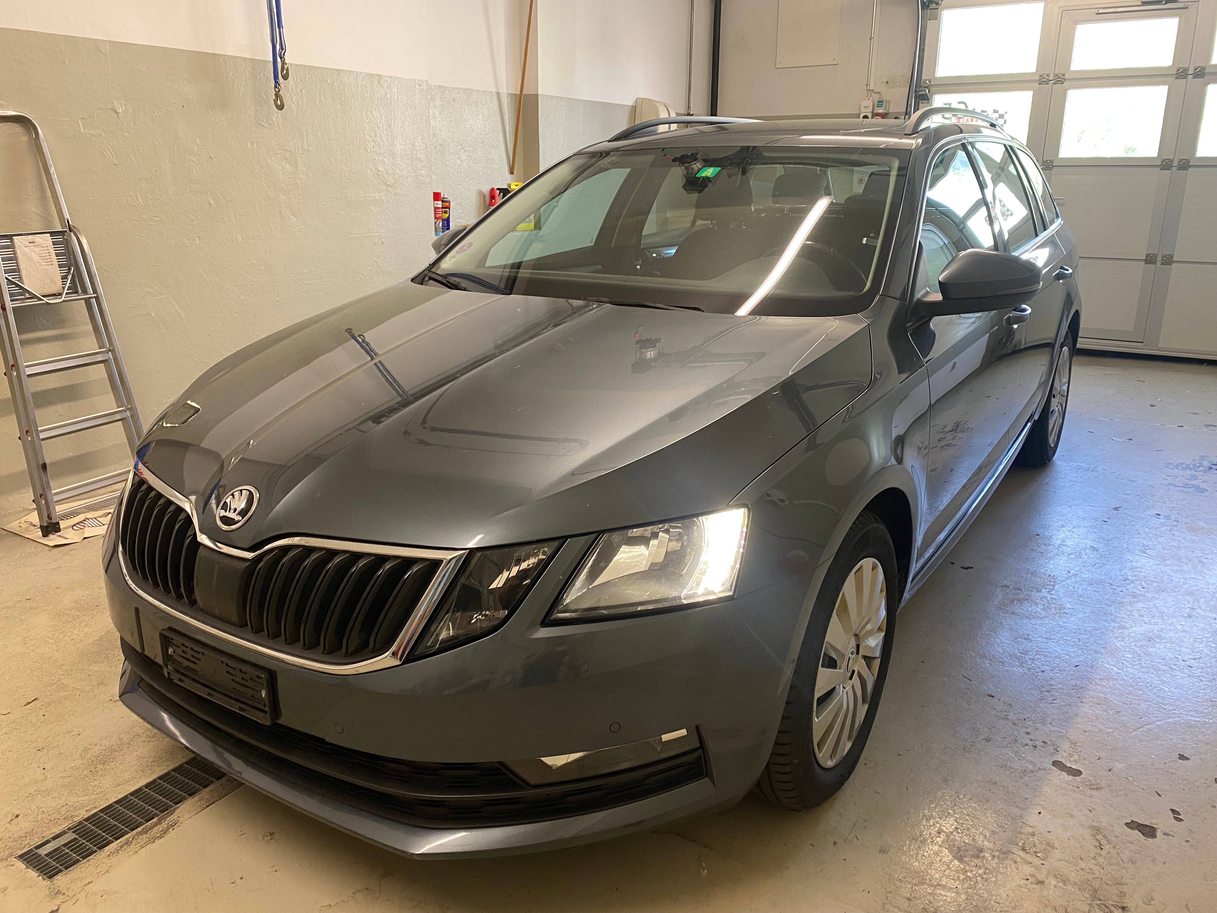 SKODA Octavia Combi 1.5 TSI Ambition DSG