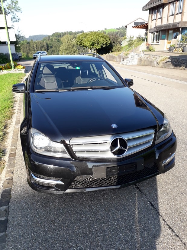 MERCEDES-BENZ C 180 CGI BlueEfficiency Avantgarde Automatic