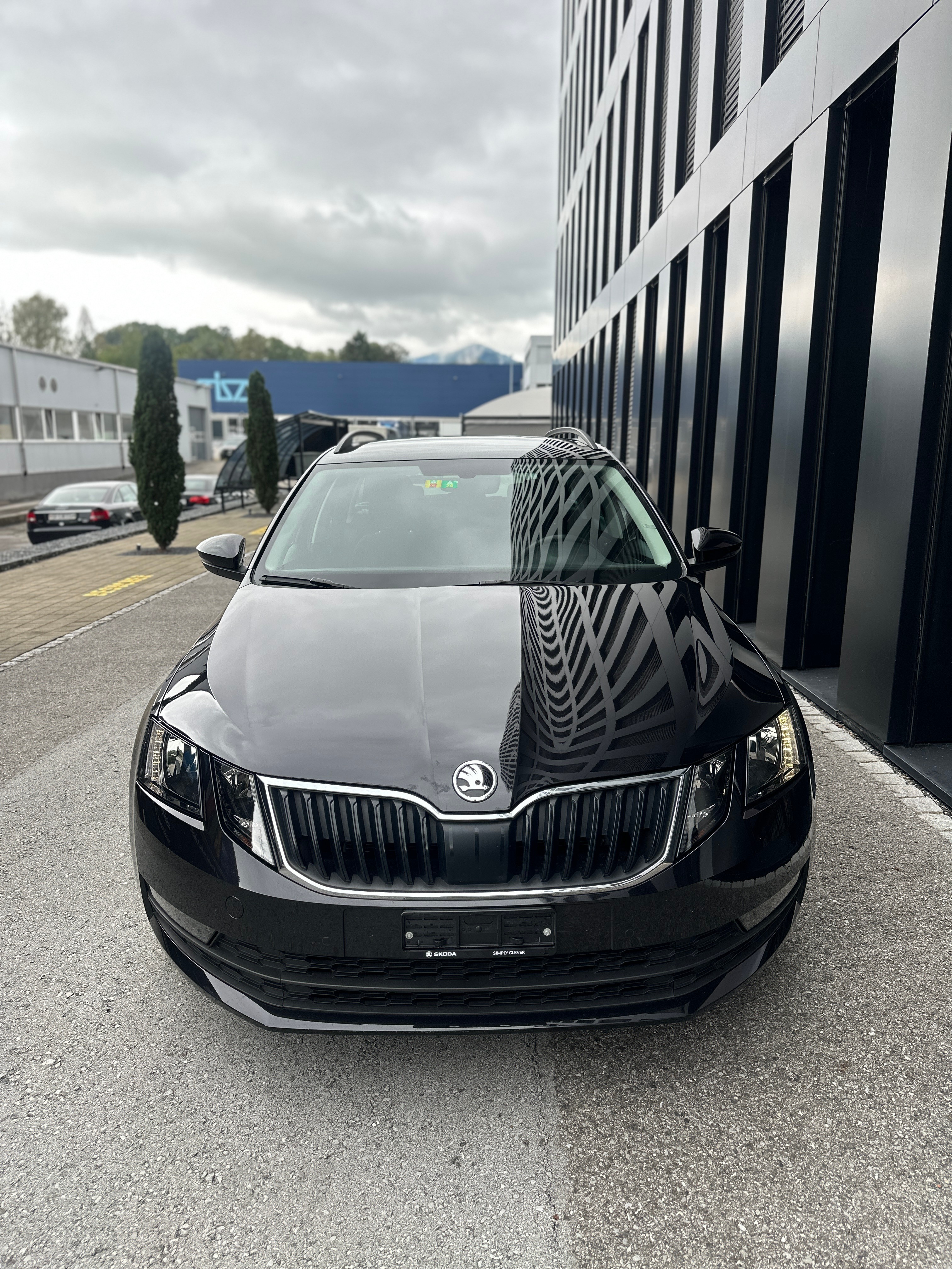 SKODA Octavia Combi 2.0 TDI Ambition DSG