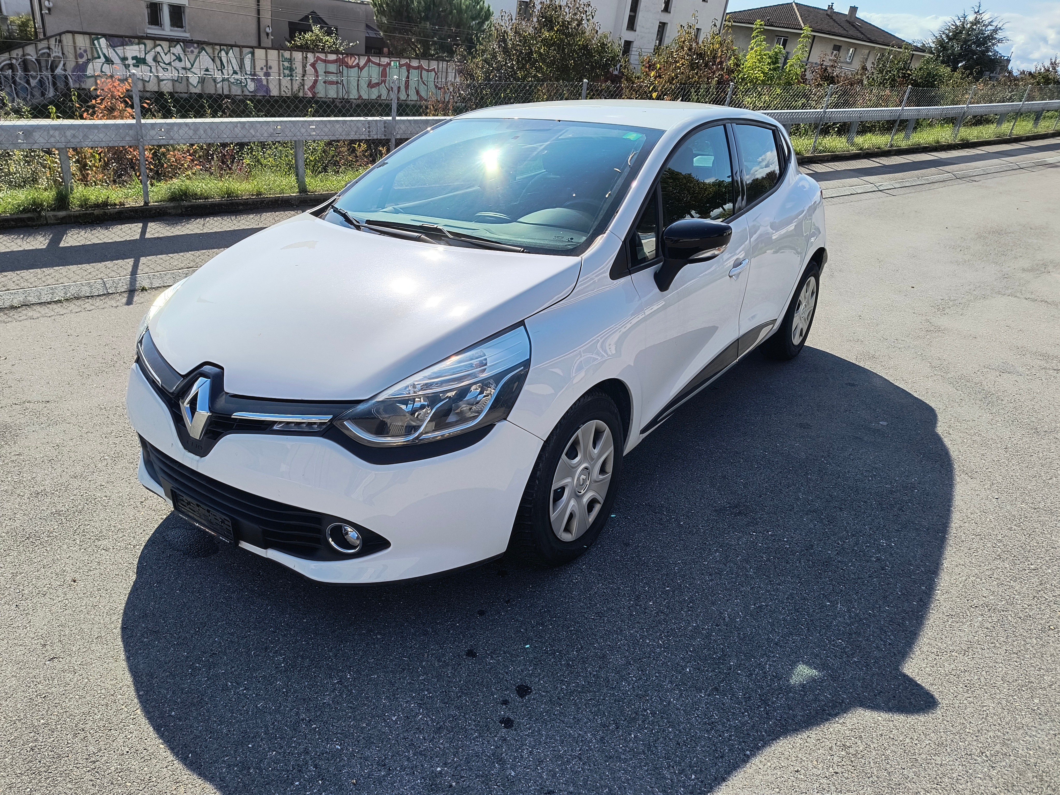 RENAULT Clio 1.2 16V T Limited EDC