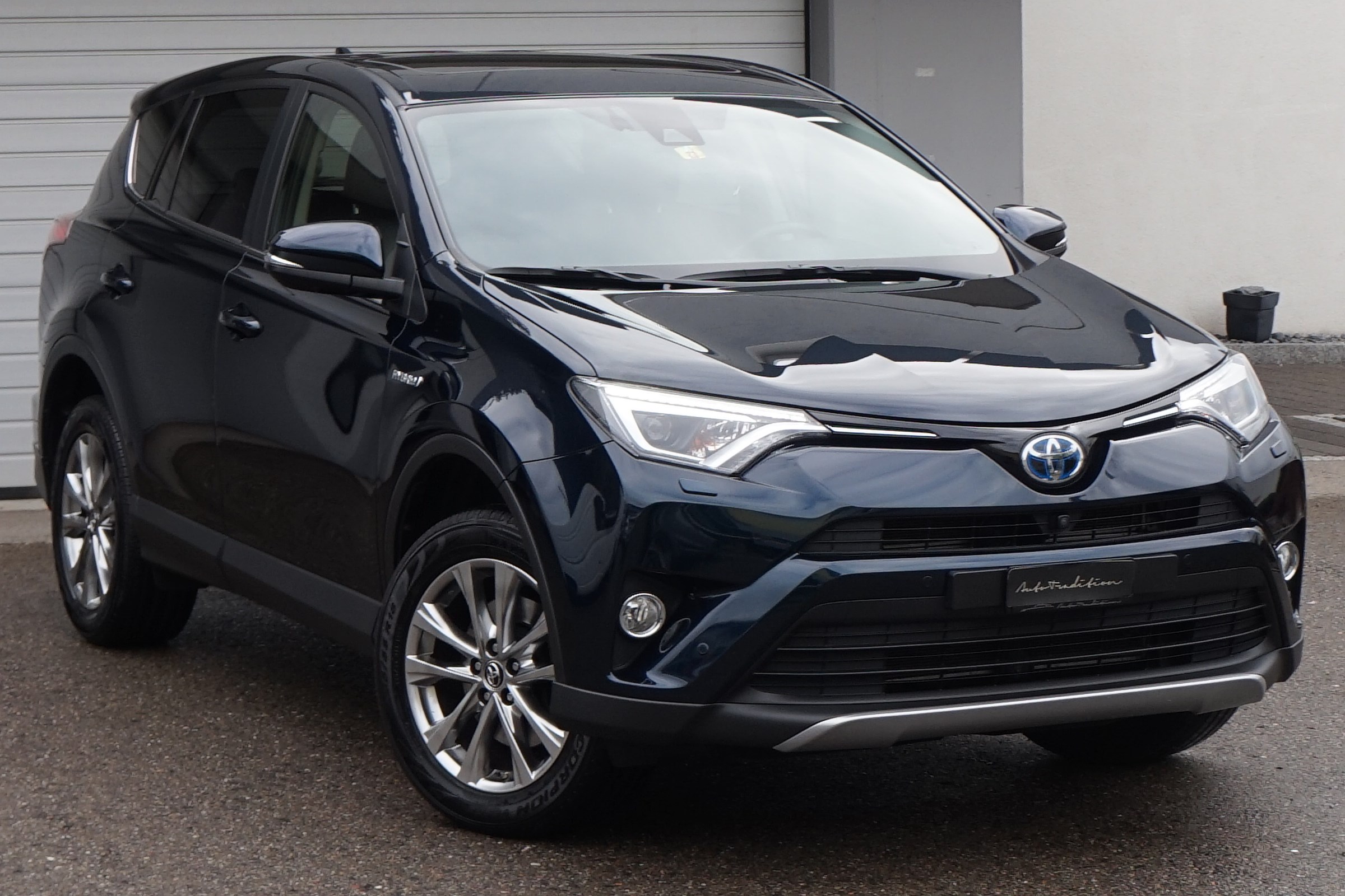 TOYOTA RAV-4 2.5 HSD Sol Premium VOLLAUSSTATTUNG