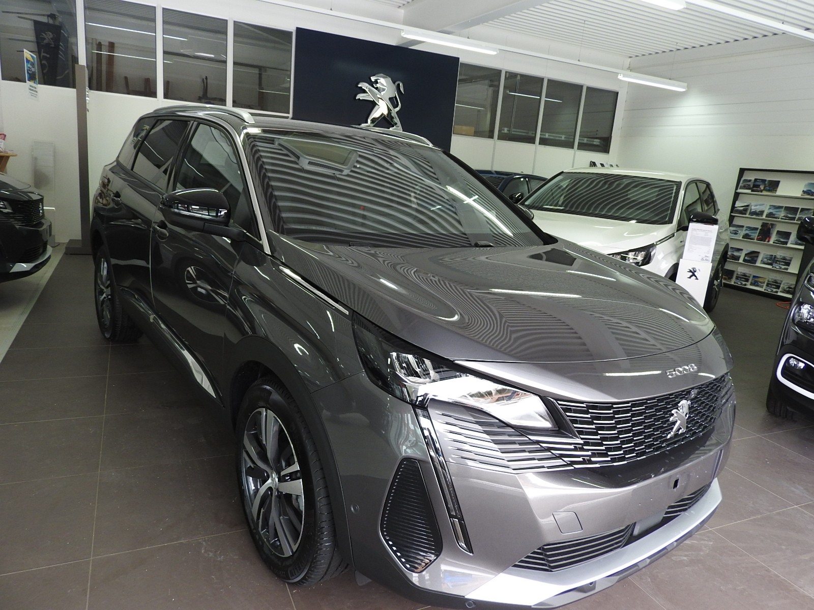 PEUGEOT 5008 136 e-DCS6 Allure Pack