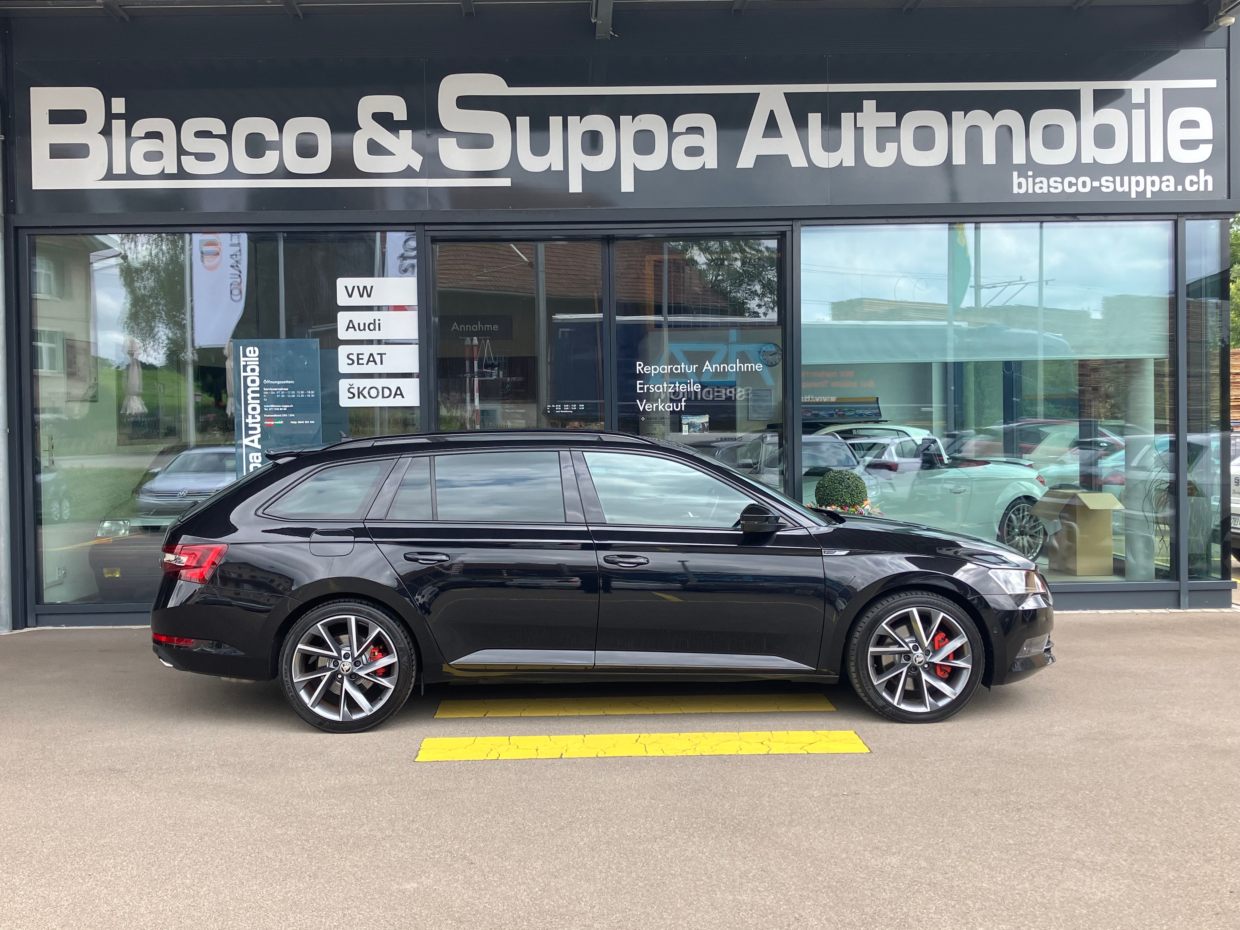 SKODA Superb Combi 2.0 TSI SportLine+ DSG 4x4