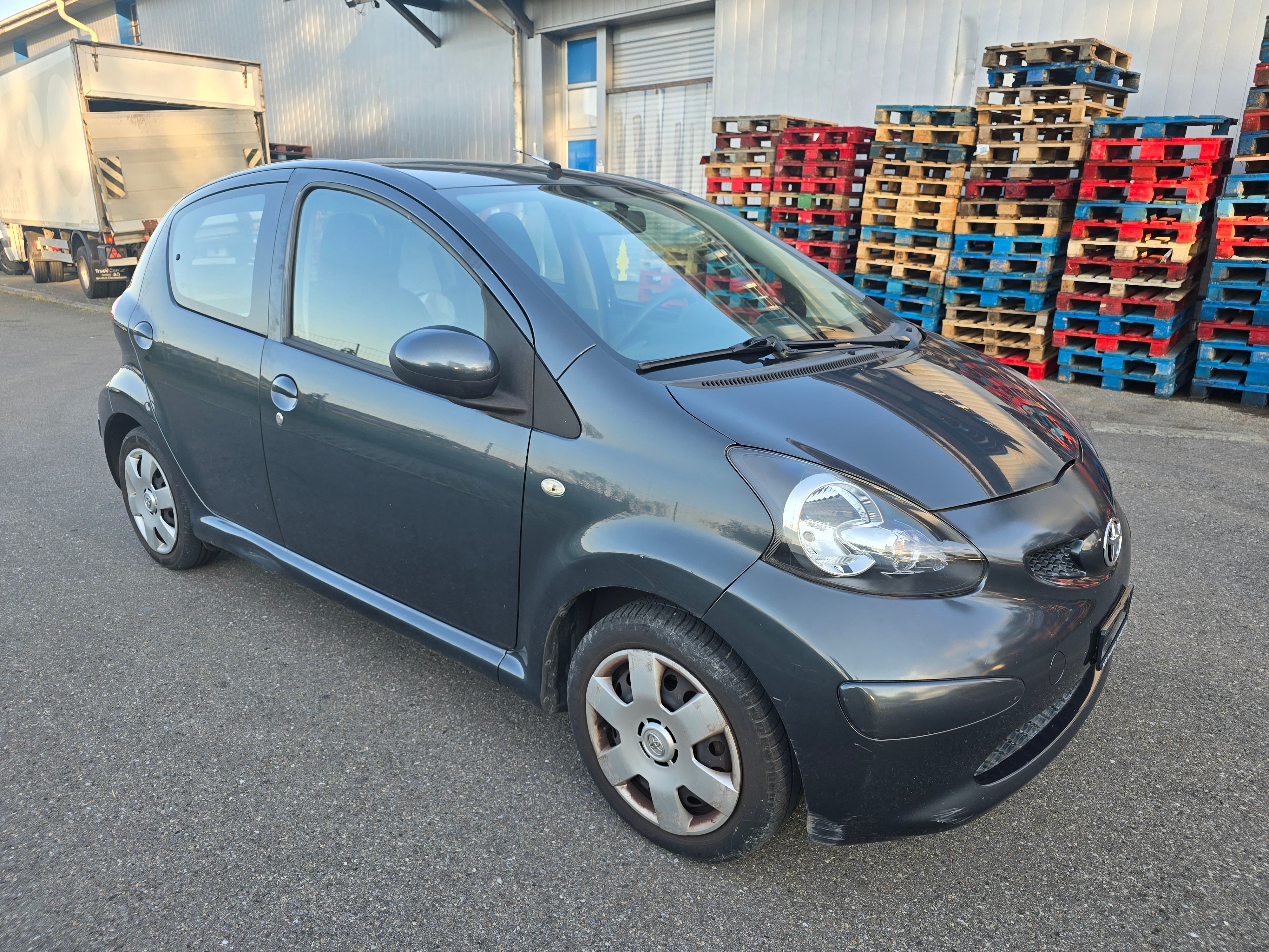 TOYOTA Aygo 1.0 Linea Terra