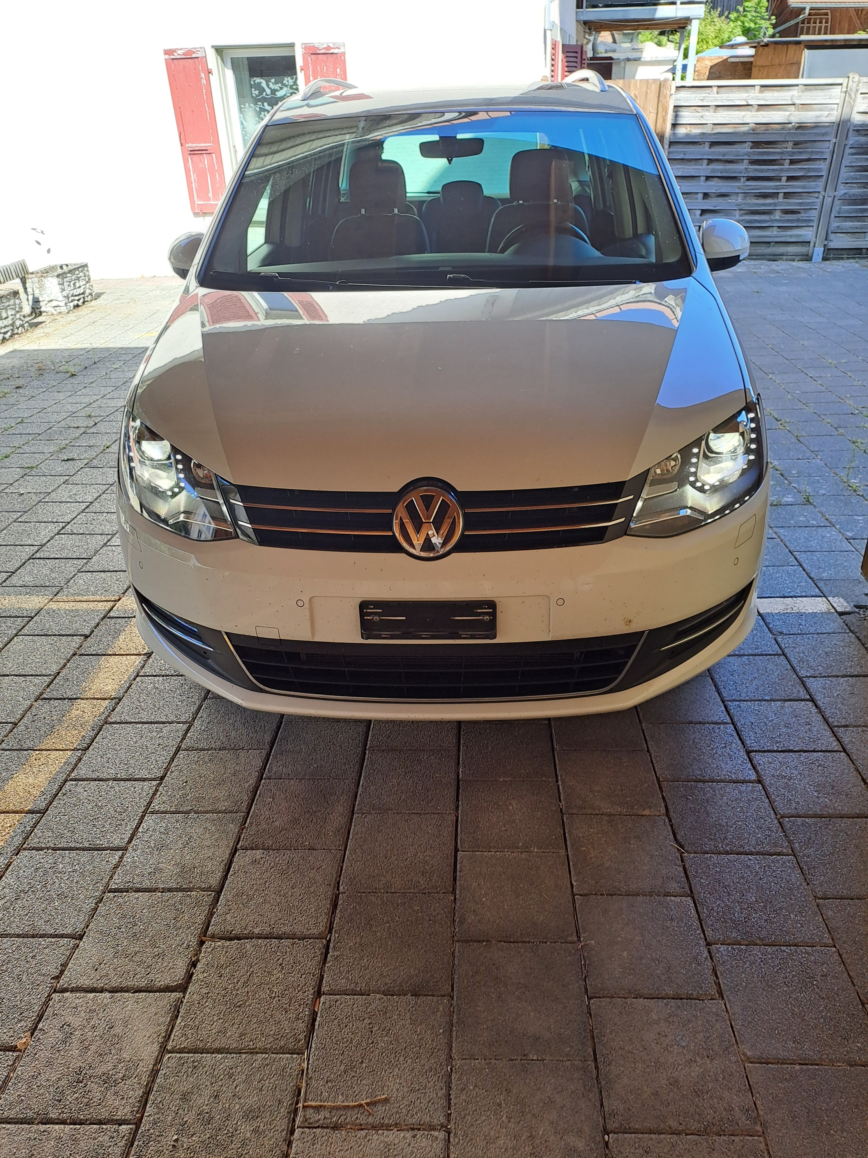 VW SHARAN