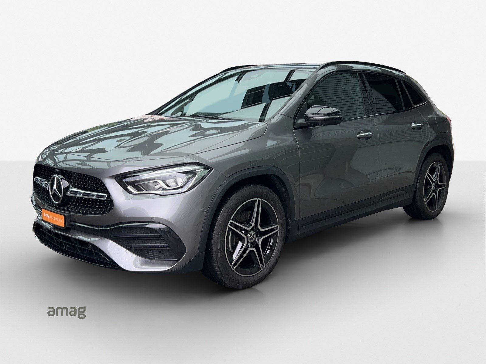 MERCEDES-BENZ GLA 200 AMG Line 7G-DCT