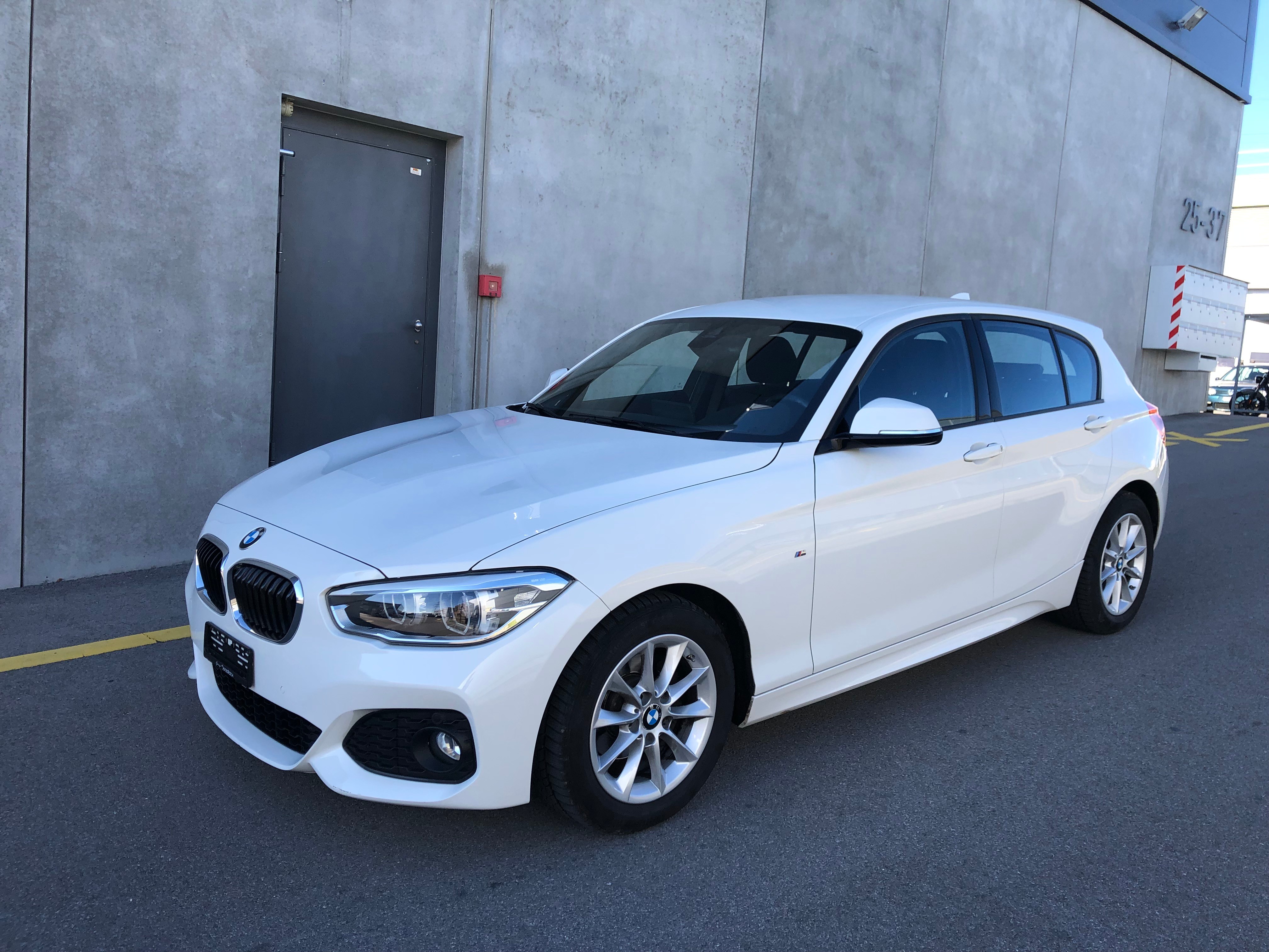 BMW 118i Sport Line Steptronic (34)