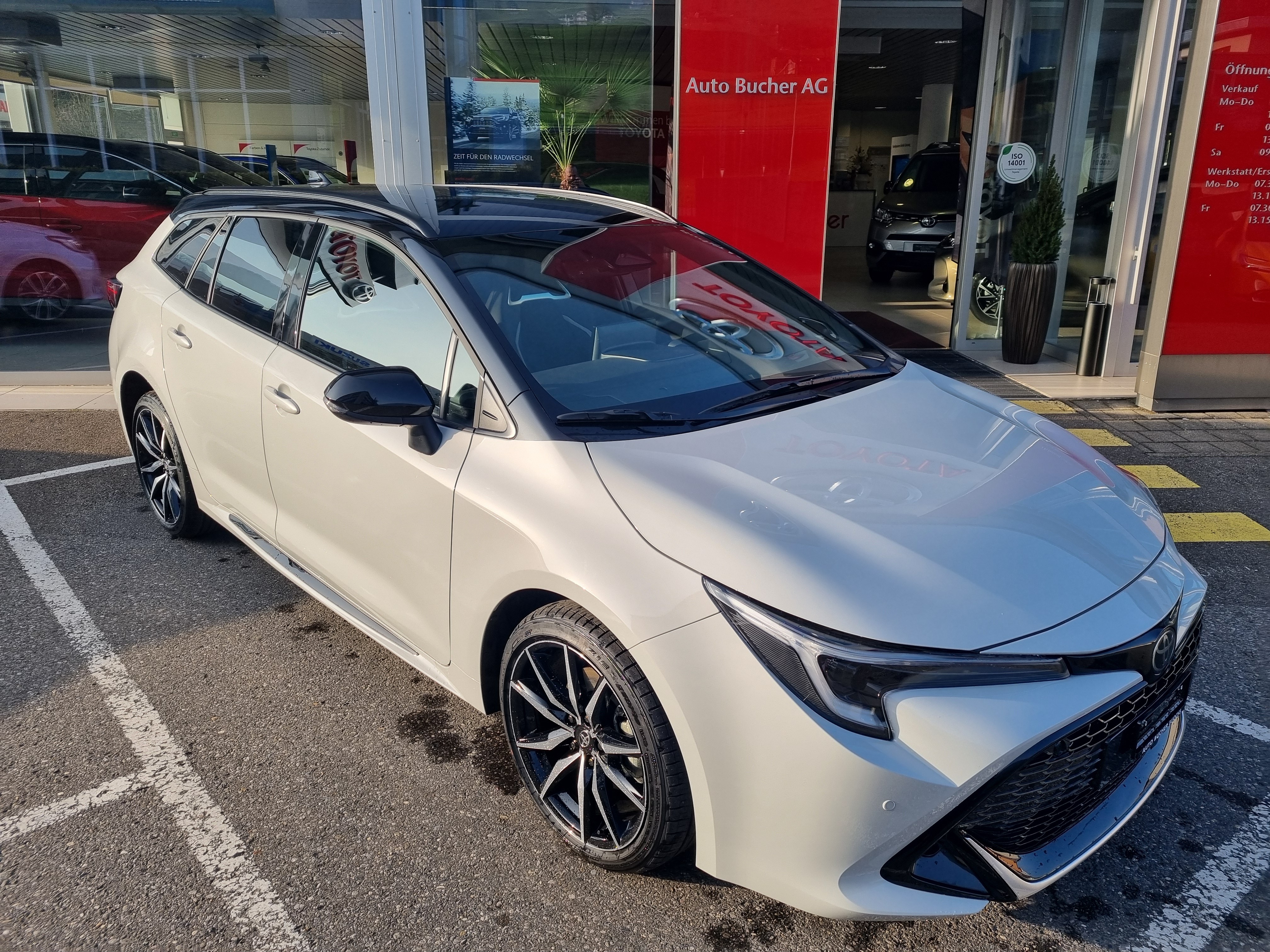 TOYOTA Corolla Touring Sports 2.0 HSD GR Sport e-CVT