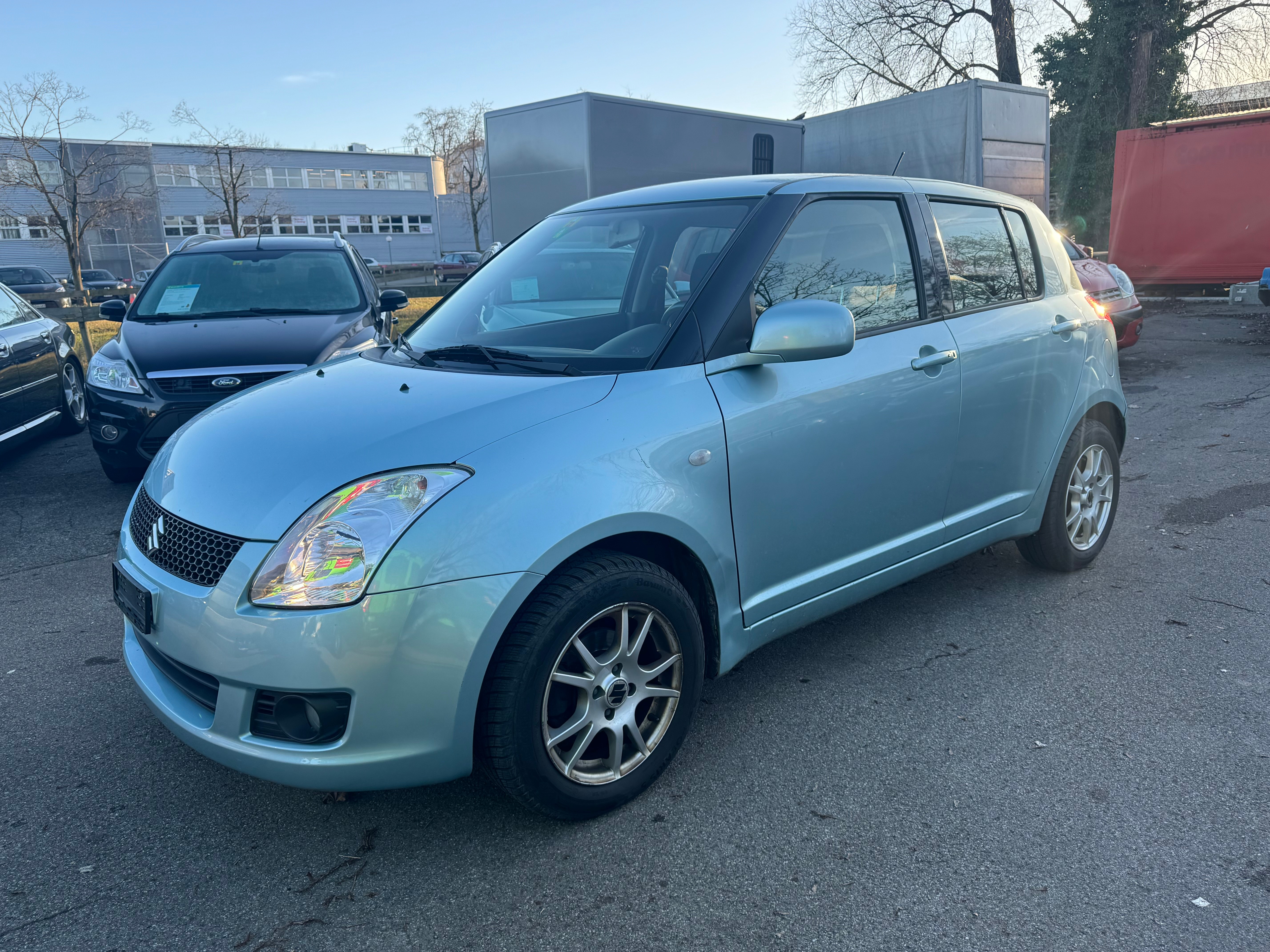 SUZUKI Swift 1.3i 16V GL 4x4