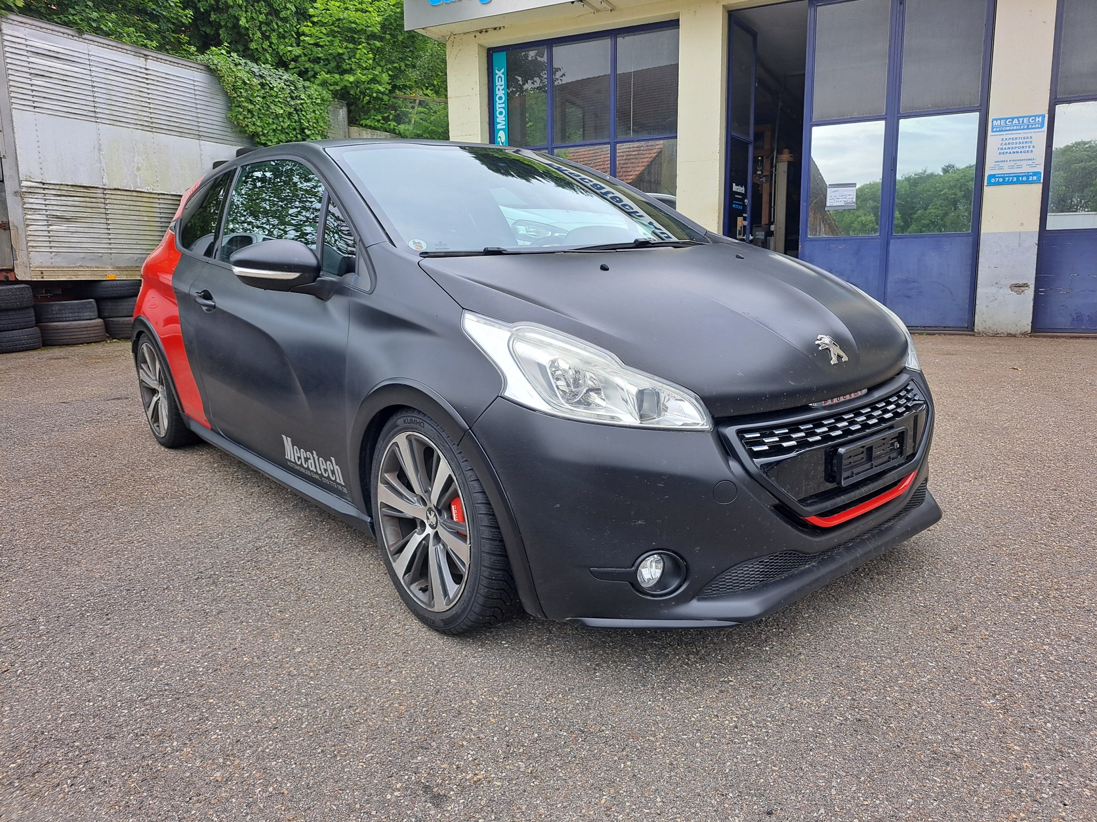 PEUGEOT 208 1.6 Turbo GTi 30th