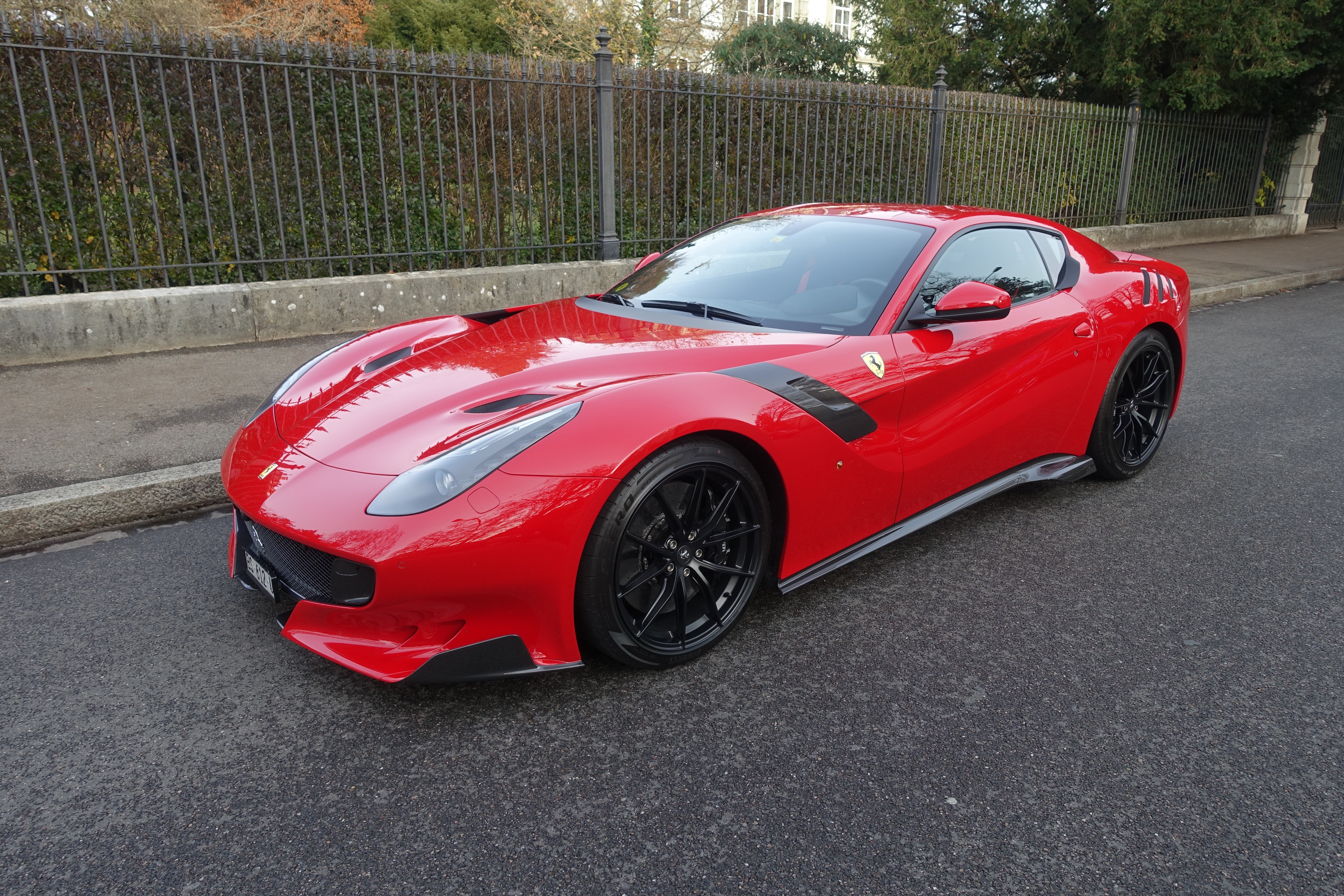 FERRARI F12 tdf