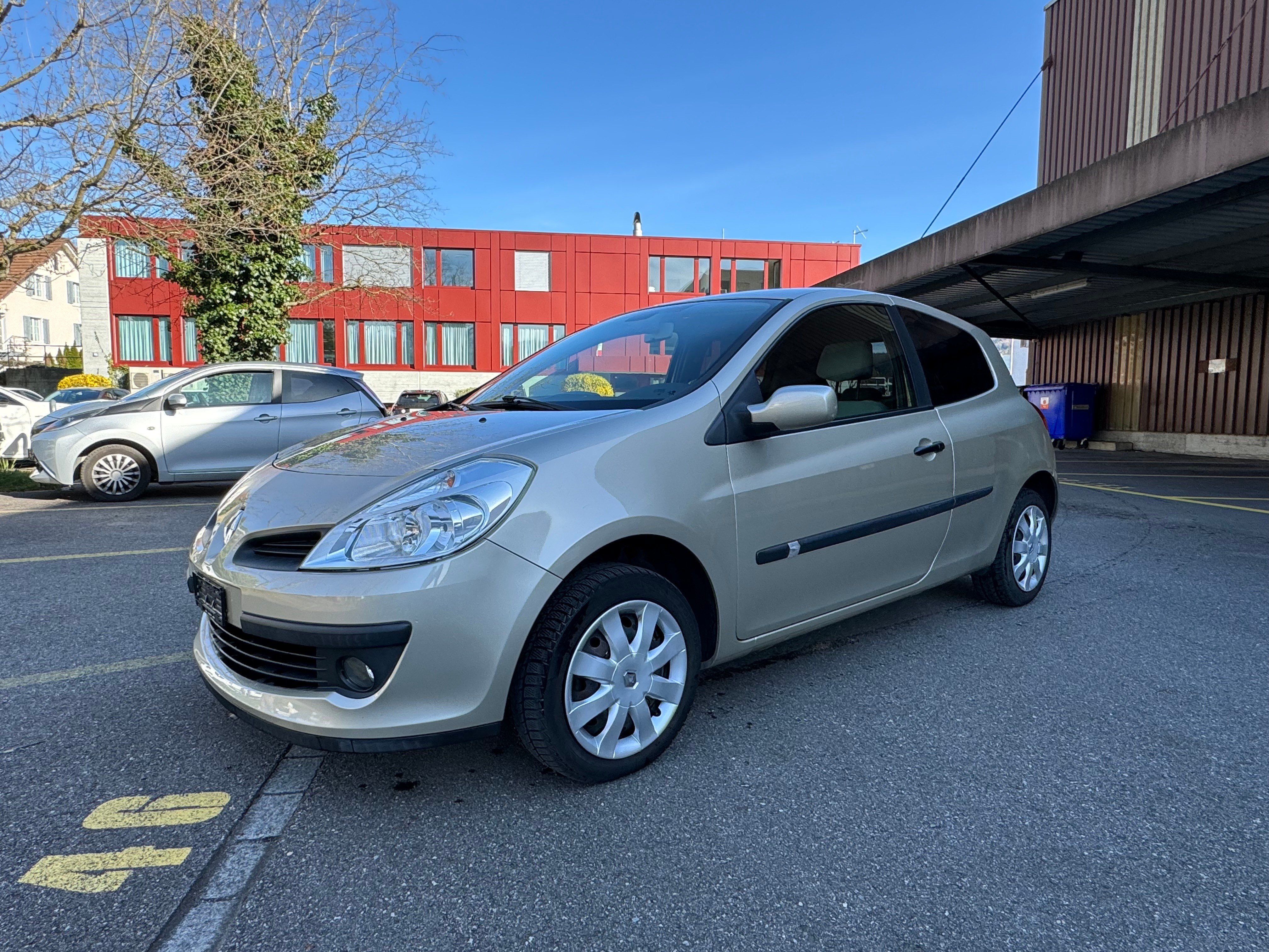 RENAULT CLIO