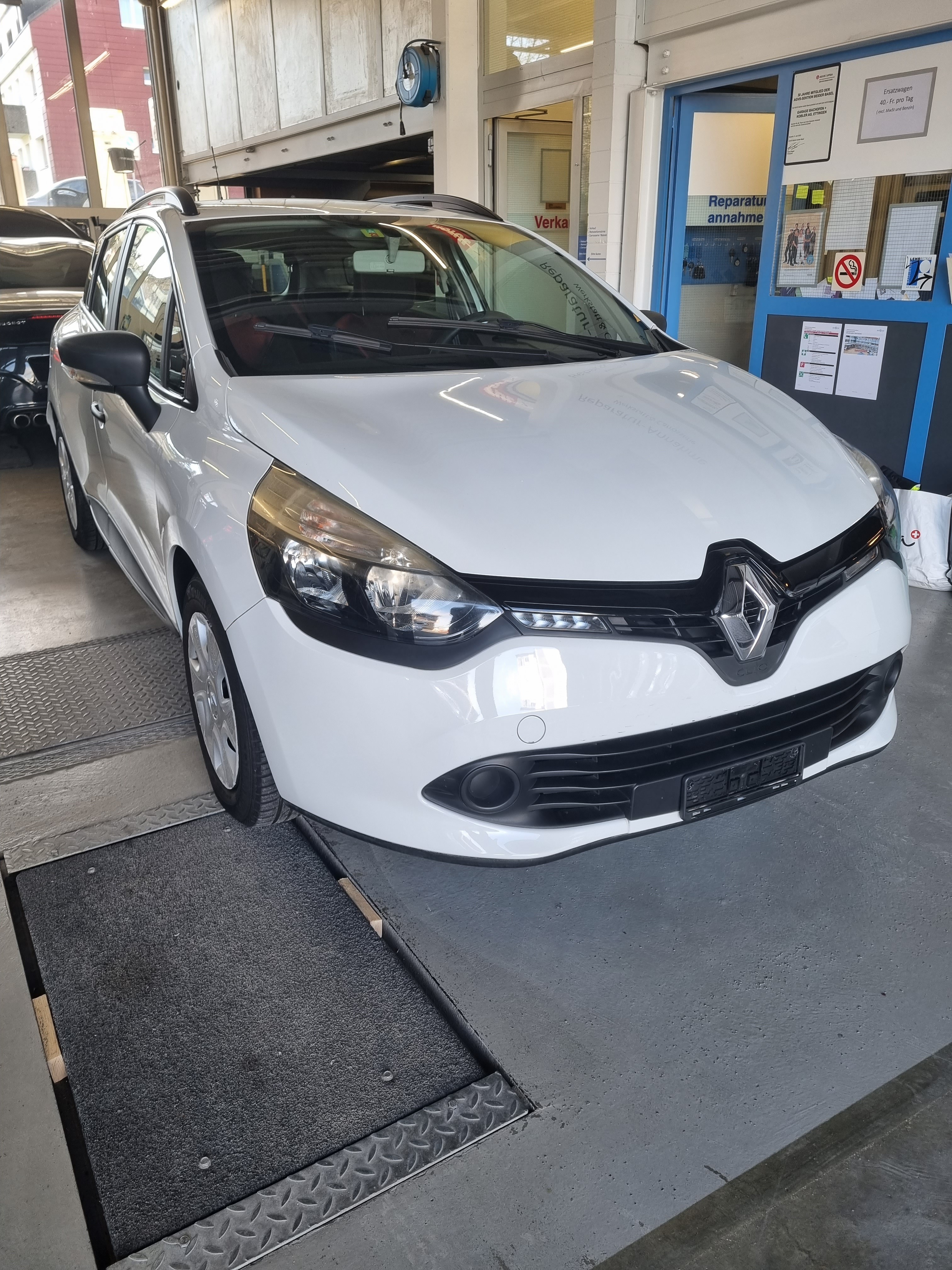 RENAULT Clio Grandtour 1.2 16V Authentique