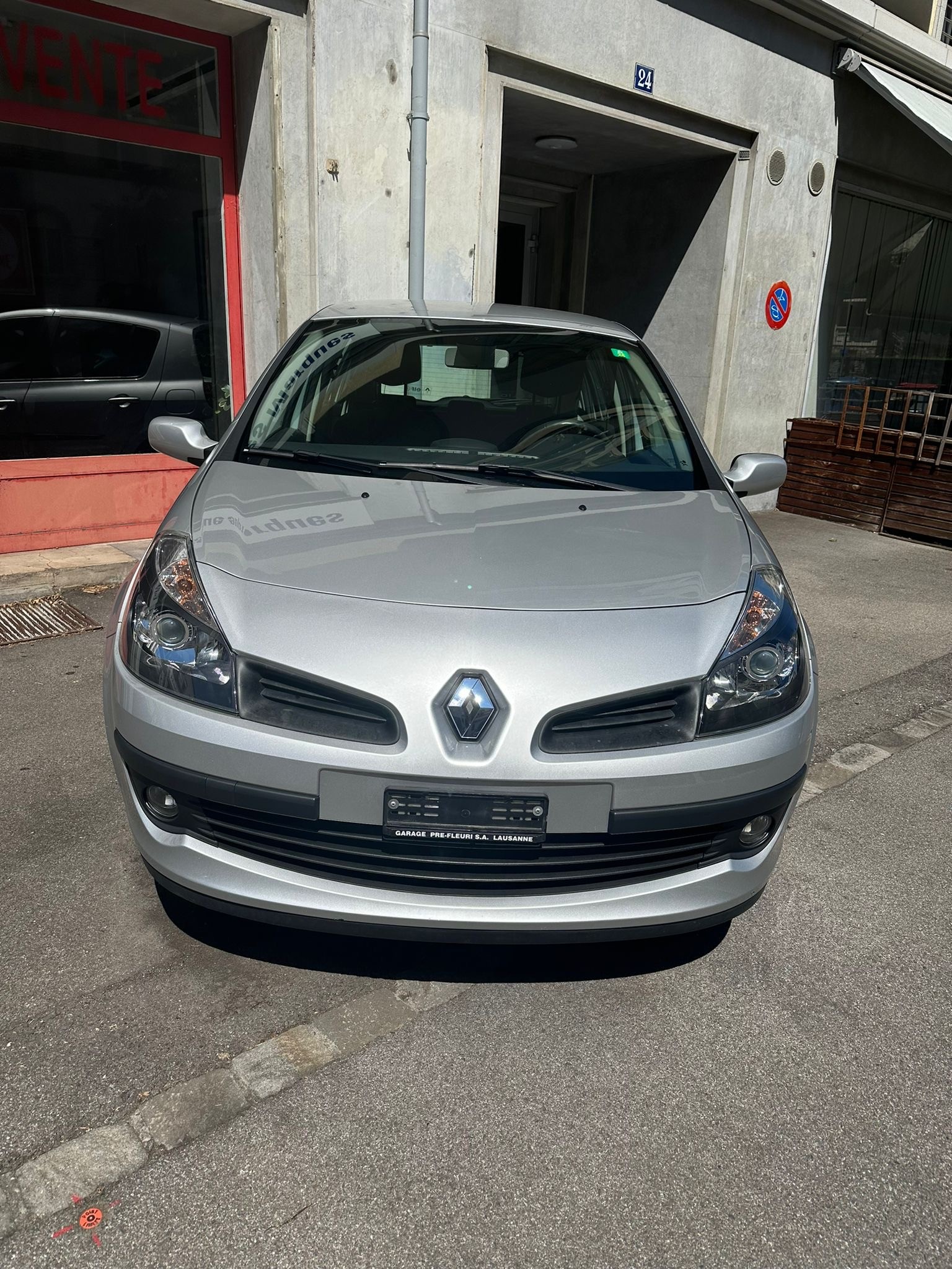 RENAULT Clio 1.4 16V Dynamique