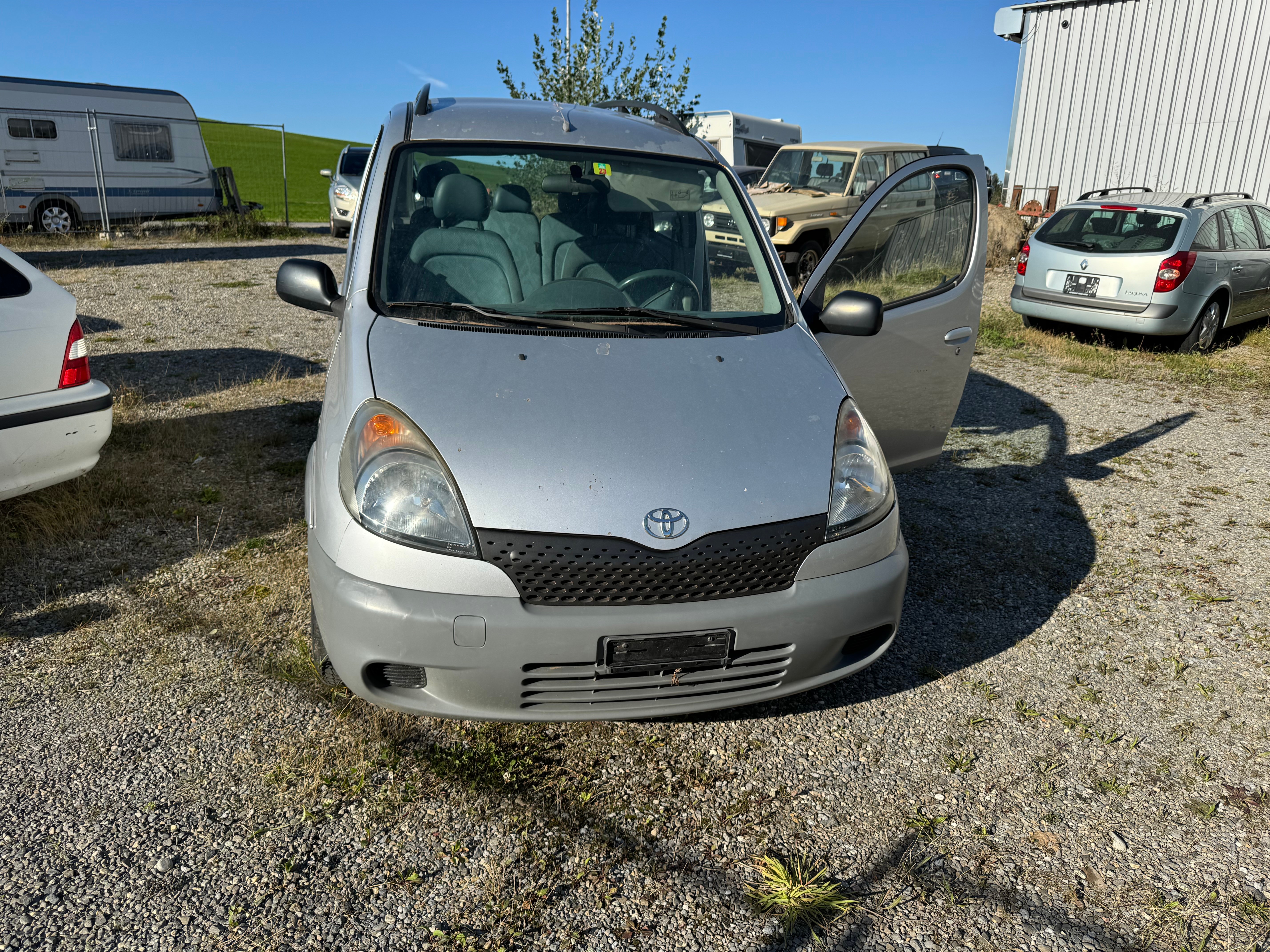 TOYOTA YARIS VERSO