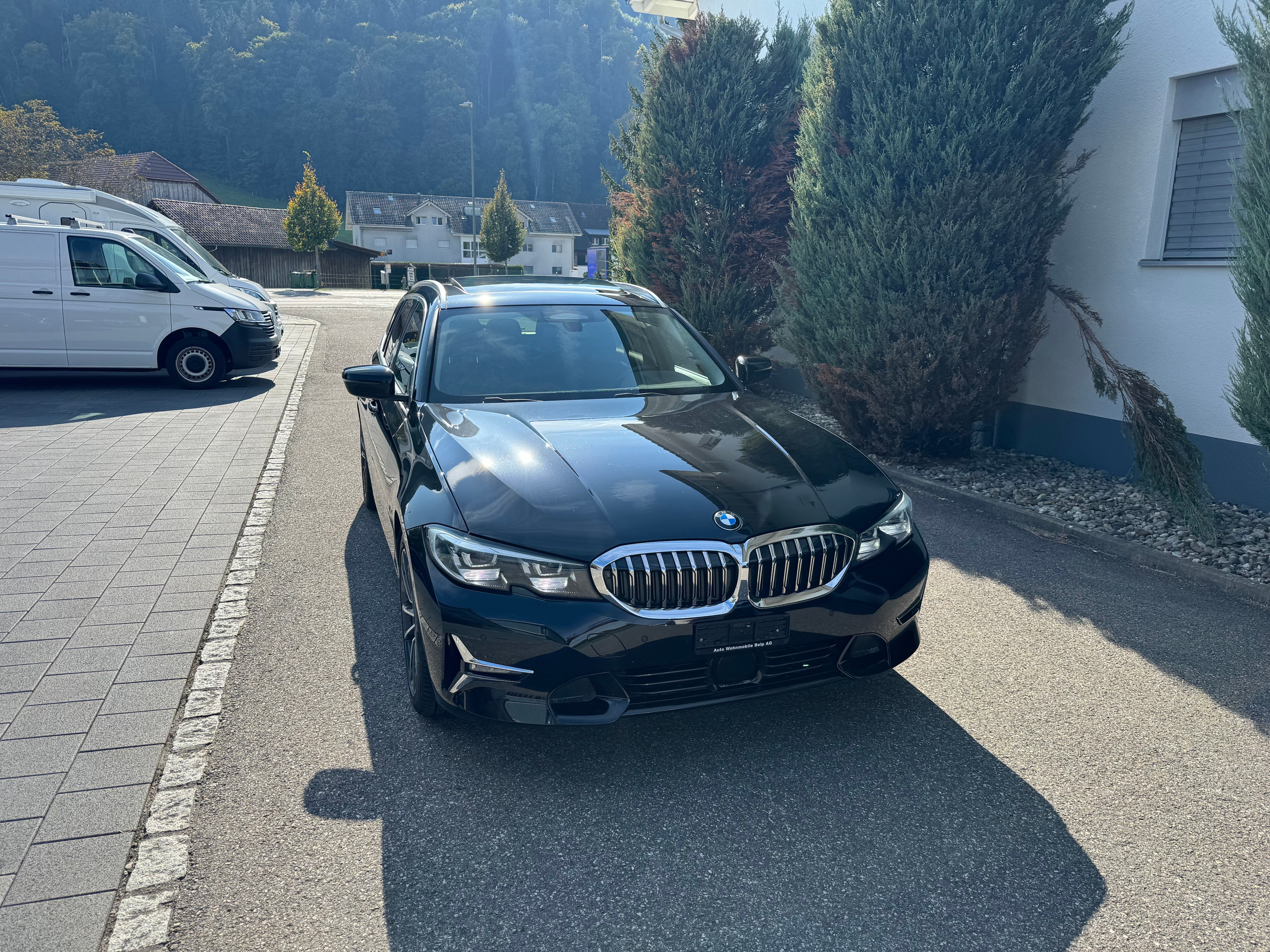 BMW 320d xDrive 48V Touring Luxury Line Steptronic