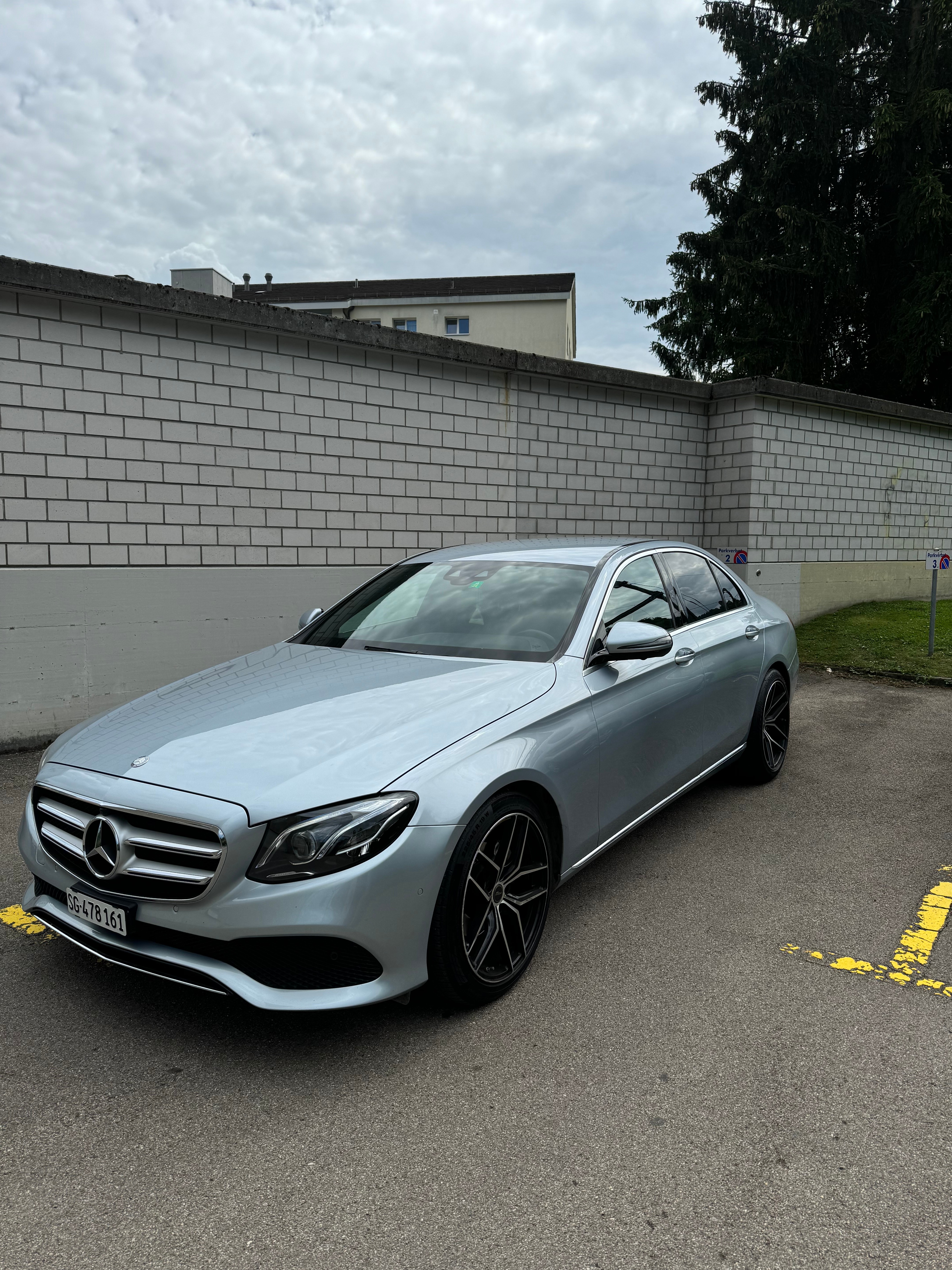 MERCEDES-BENZ E 220 d Exclusive 9G-Tronic