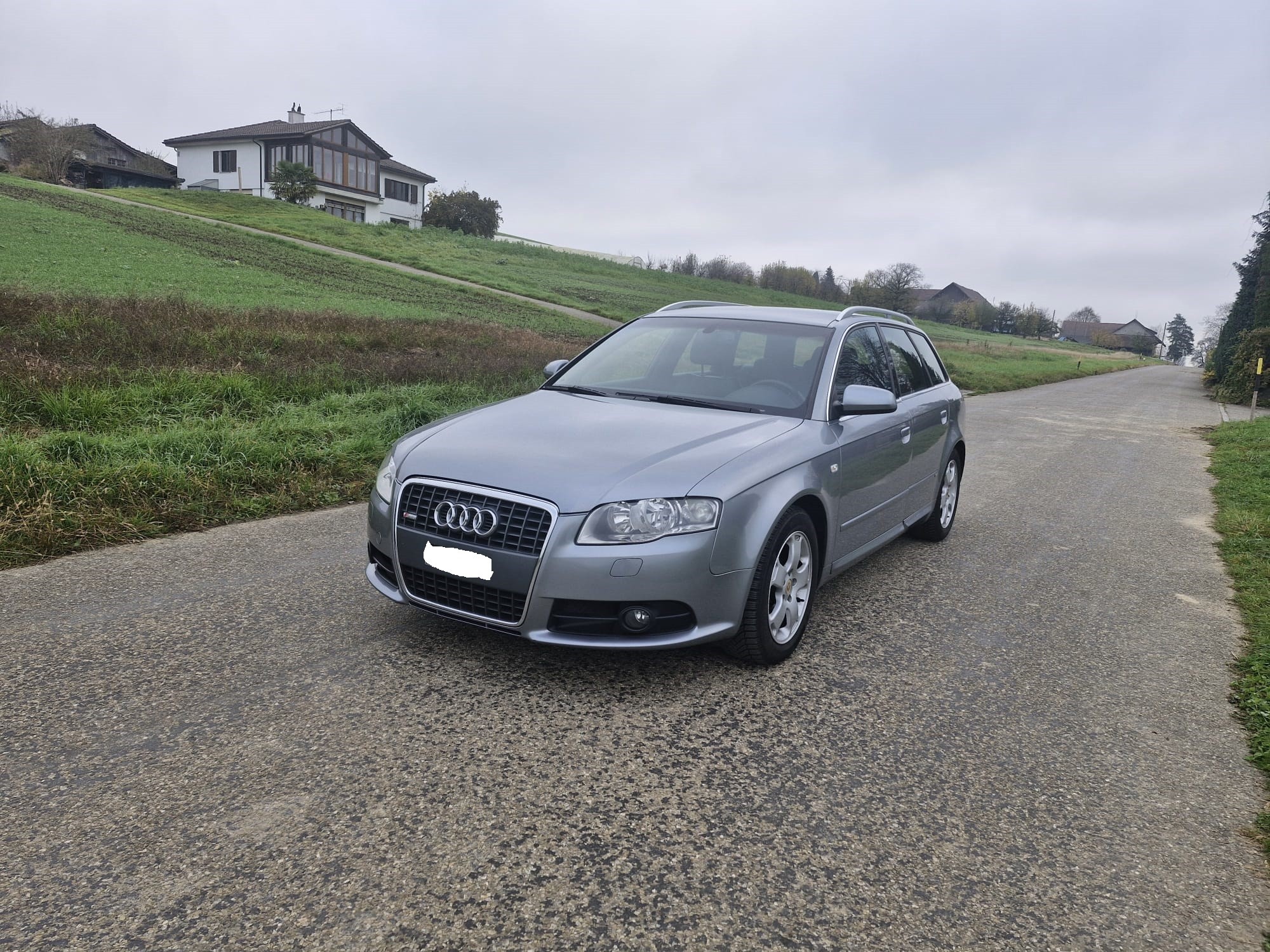 AUDI A4 Avant 2.0 Turbo FSI quattro S-Line