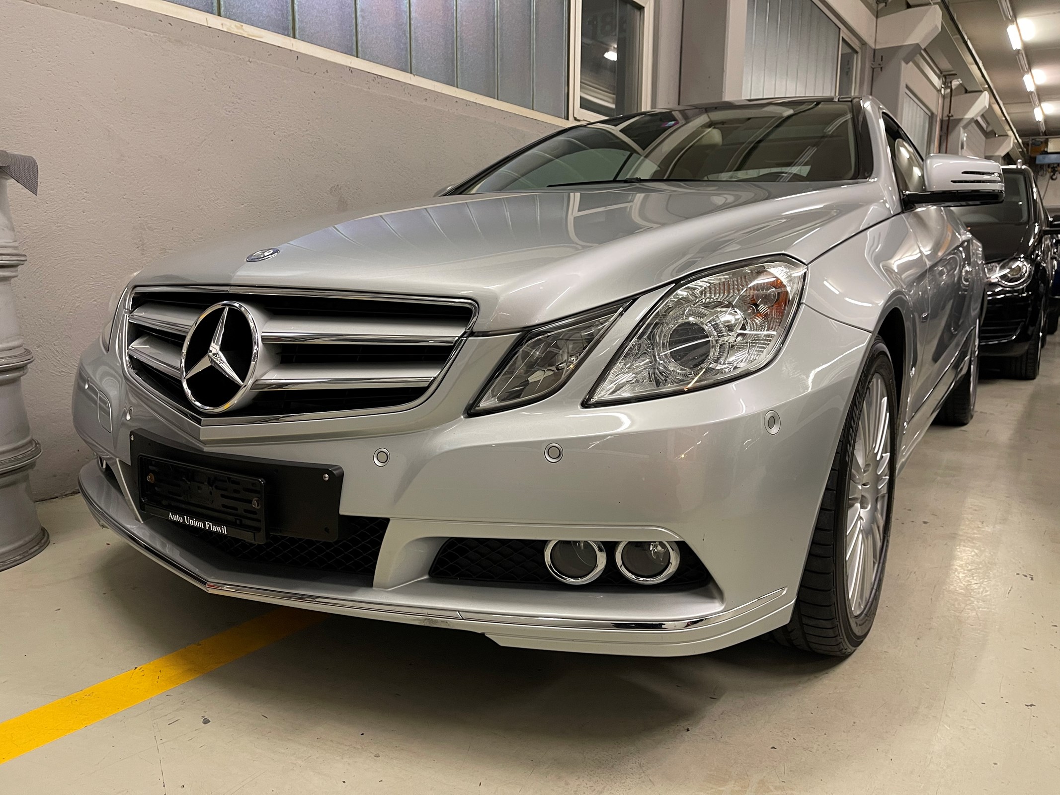 MERCEDES-BENZ E 200 CGI BlueEfficiency Automatic