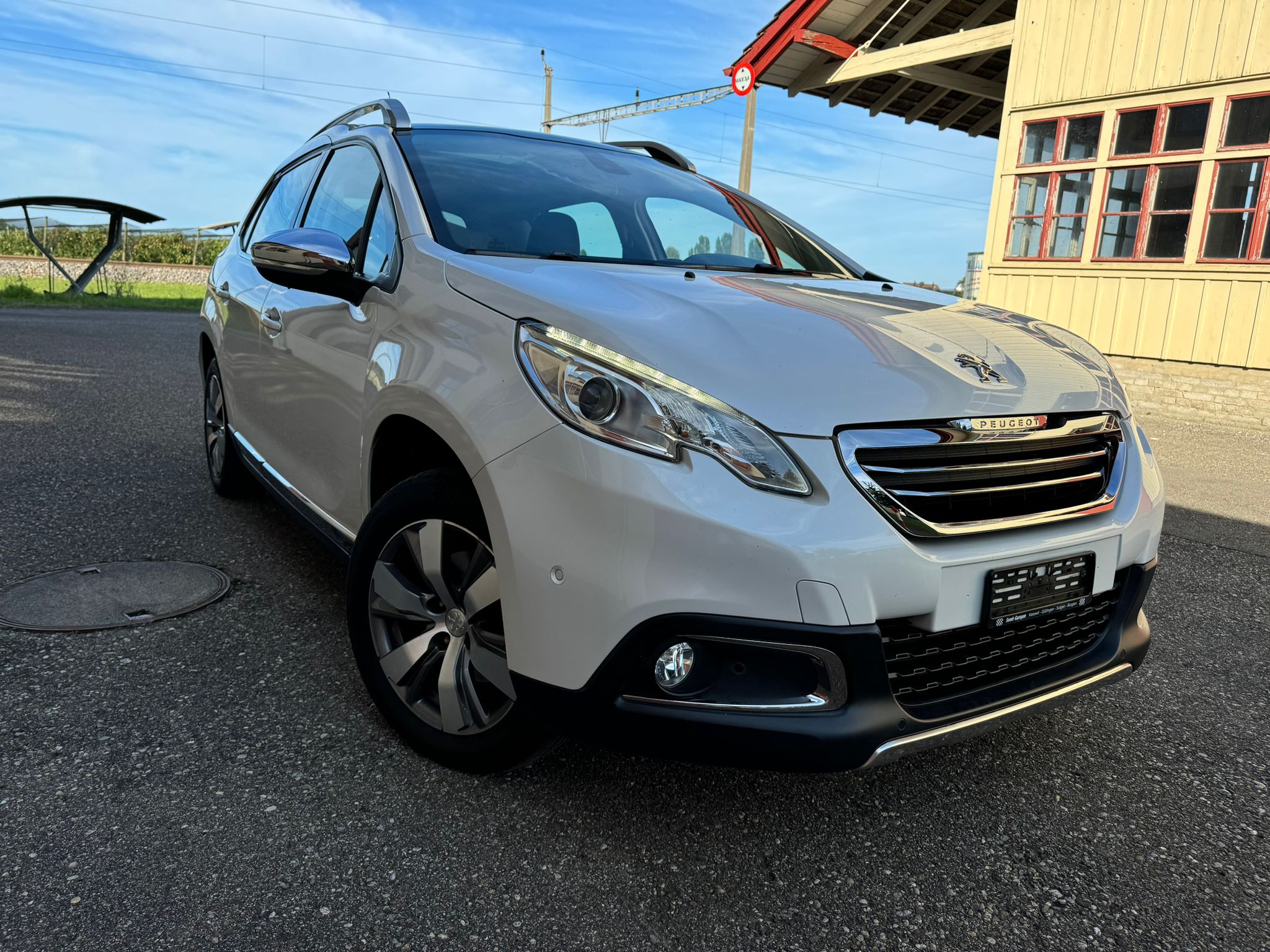 PEUGEOT 2008 1.2 PureTech Allure EAT6