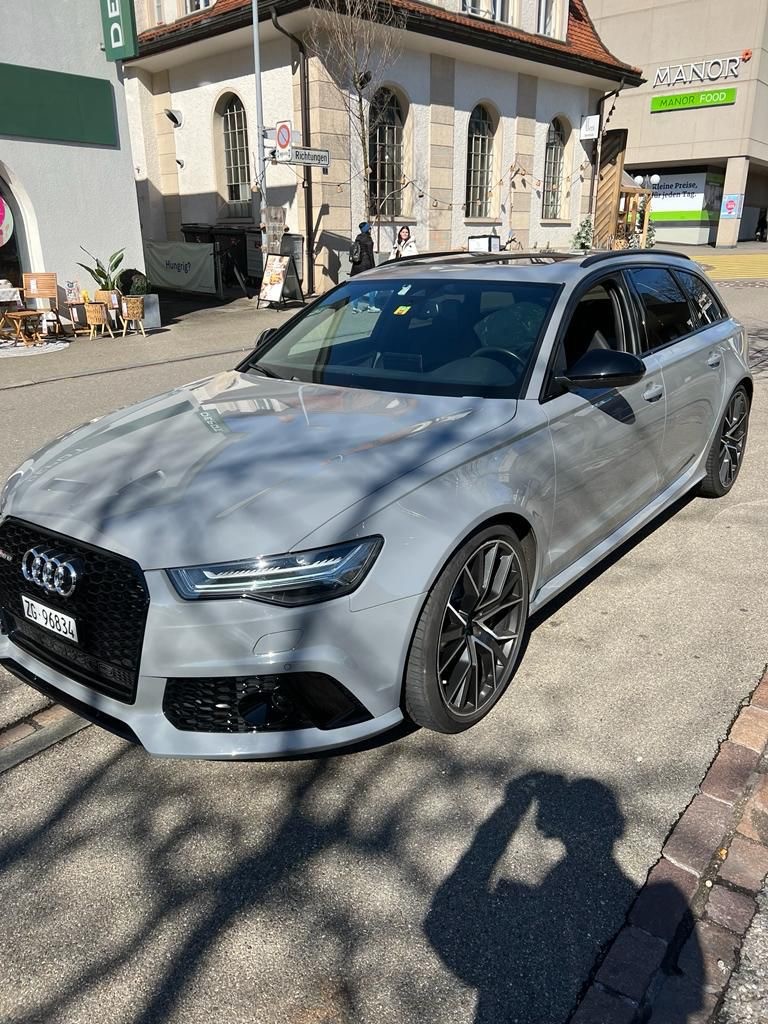 AUDI RS6 Avant 4.0 TFSI V8 performance quattro