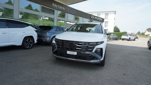 HYUNDAI Tucson 1.6 48V Amplia 4WD