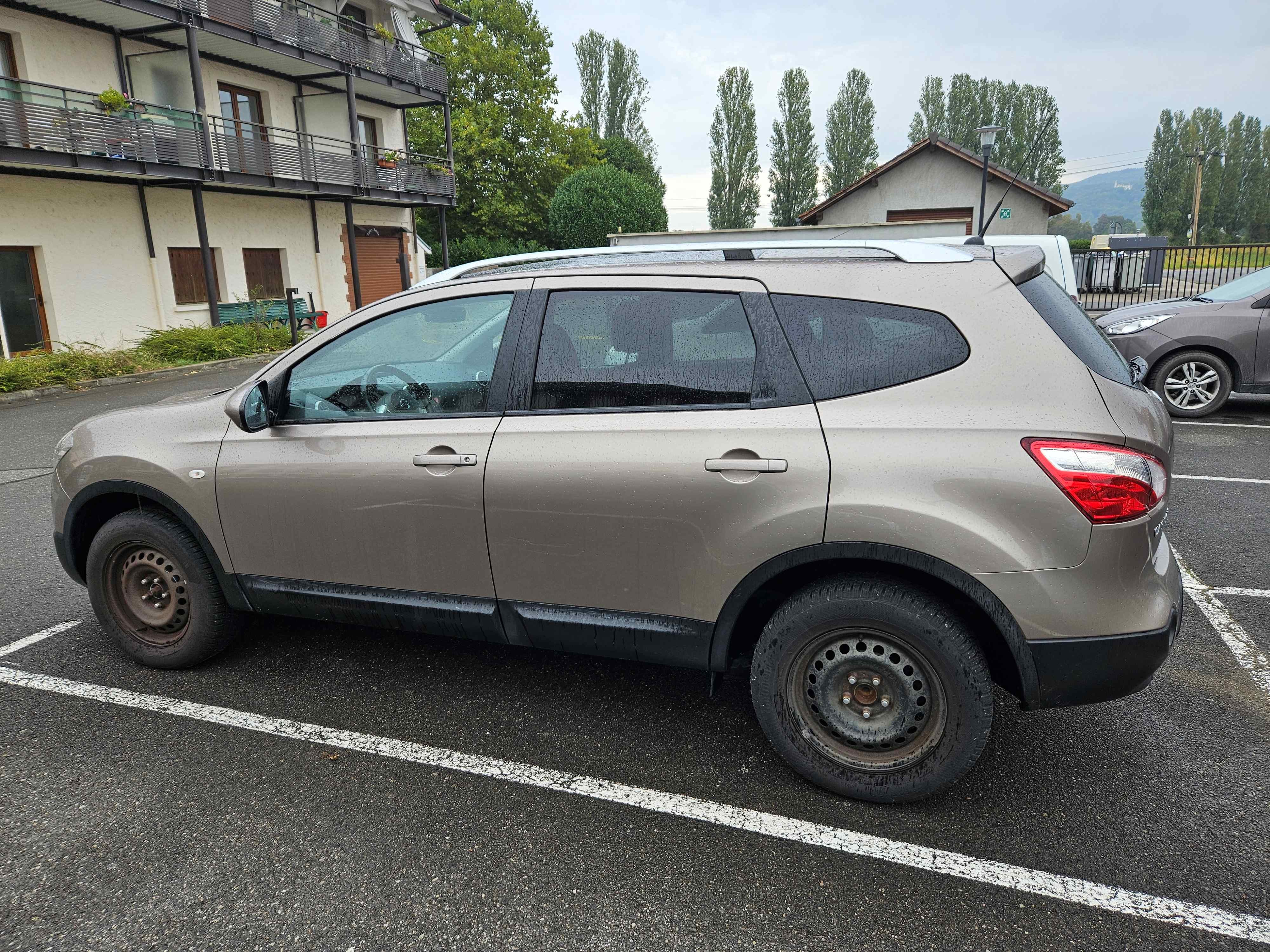 NISSAN Qashqai +2 2.0 acenta