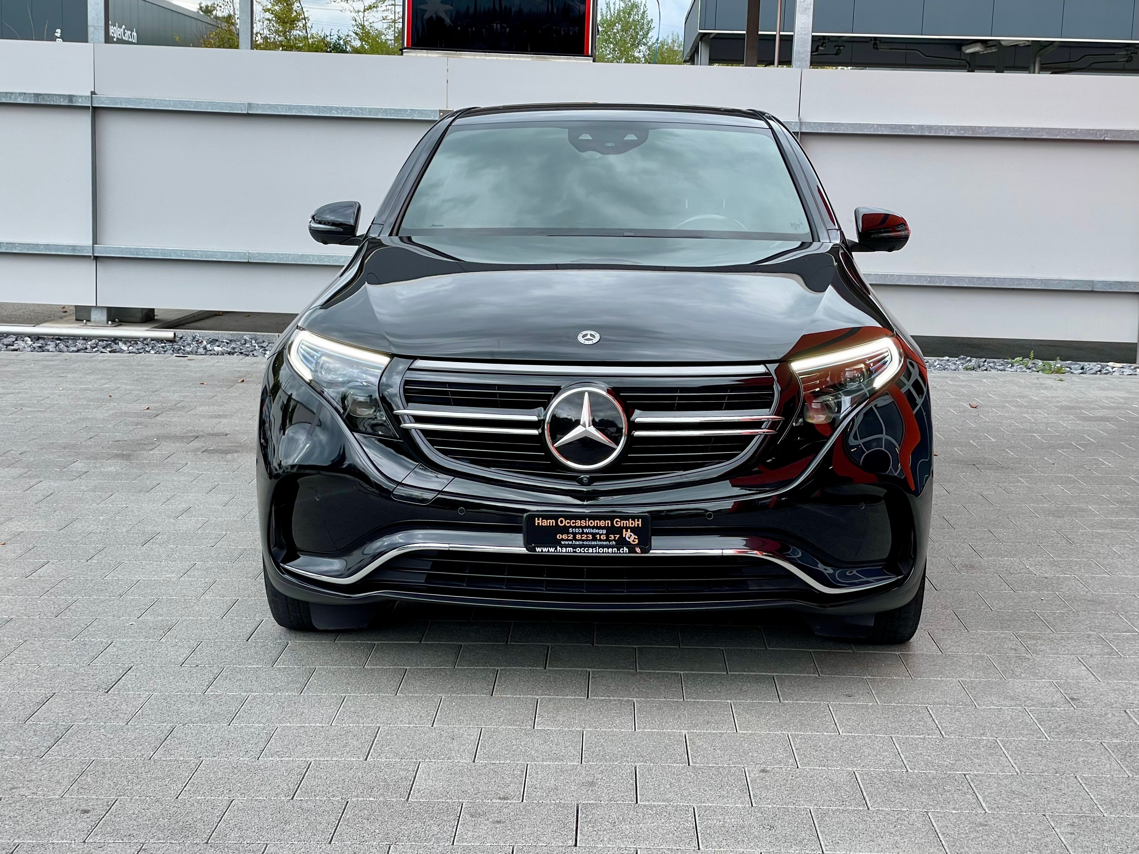 MERCEDES-BENZ EQC 400 AMG Line 4Matic