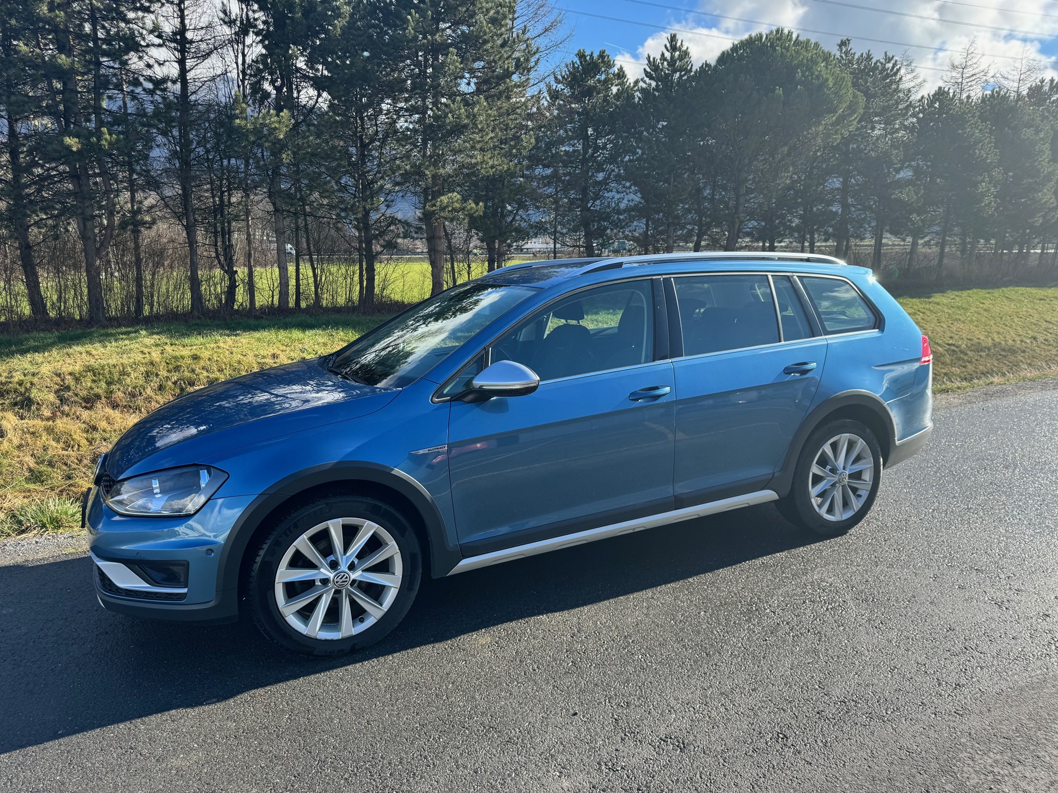 VW Golf Variant 2.0 TDI Highline 4Motion