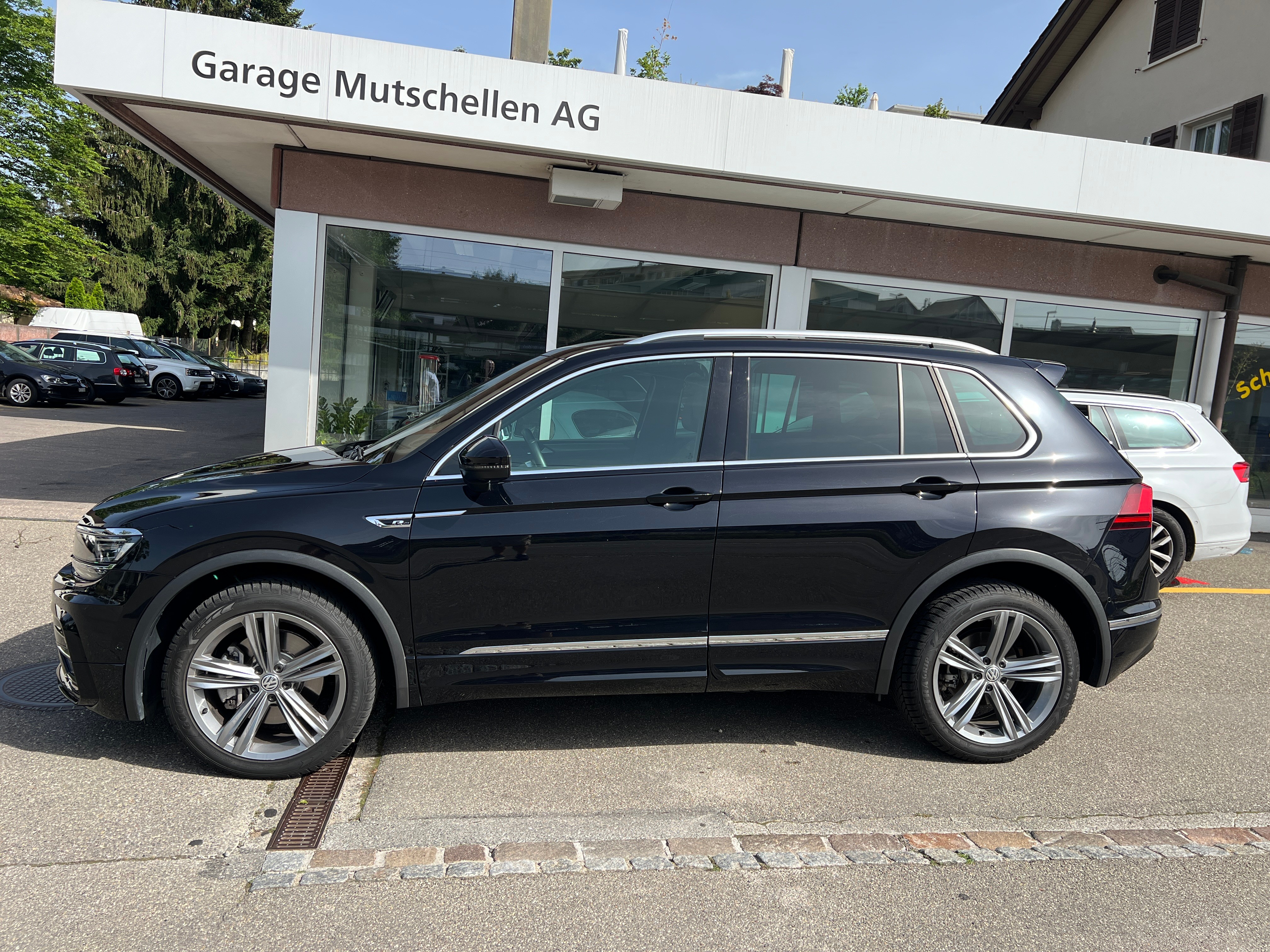 VW Tiguan 2.0 TDI starker 190PS Highline 4Motion DSG 2xR-Line Black