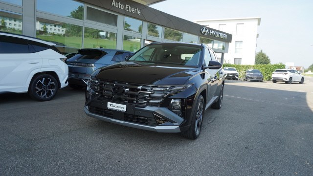 HYUNDAI Tucson 1.6 48V Amplia 4WD