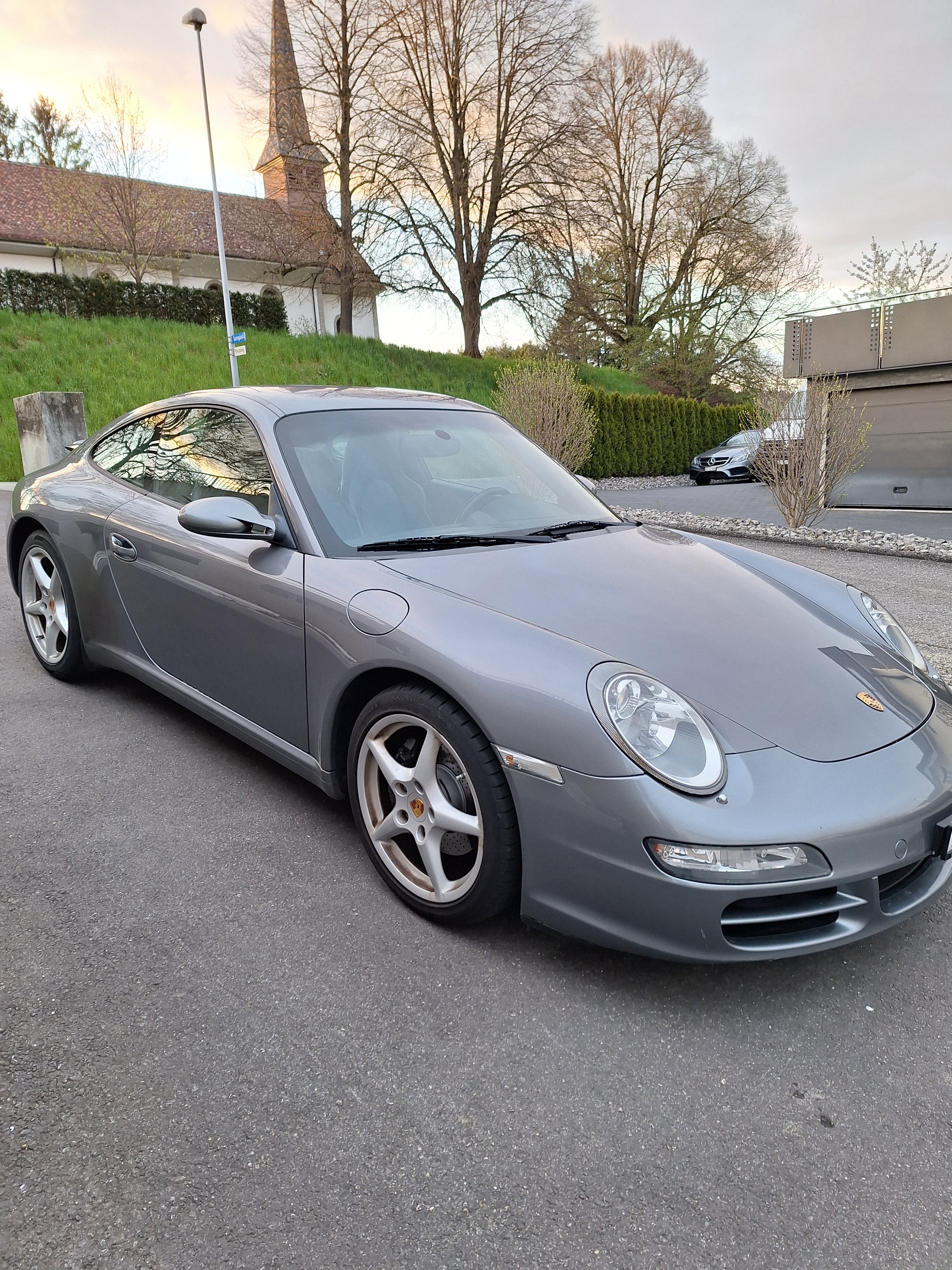 PORSCHE 911 Carrera