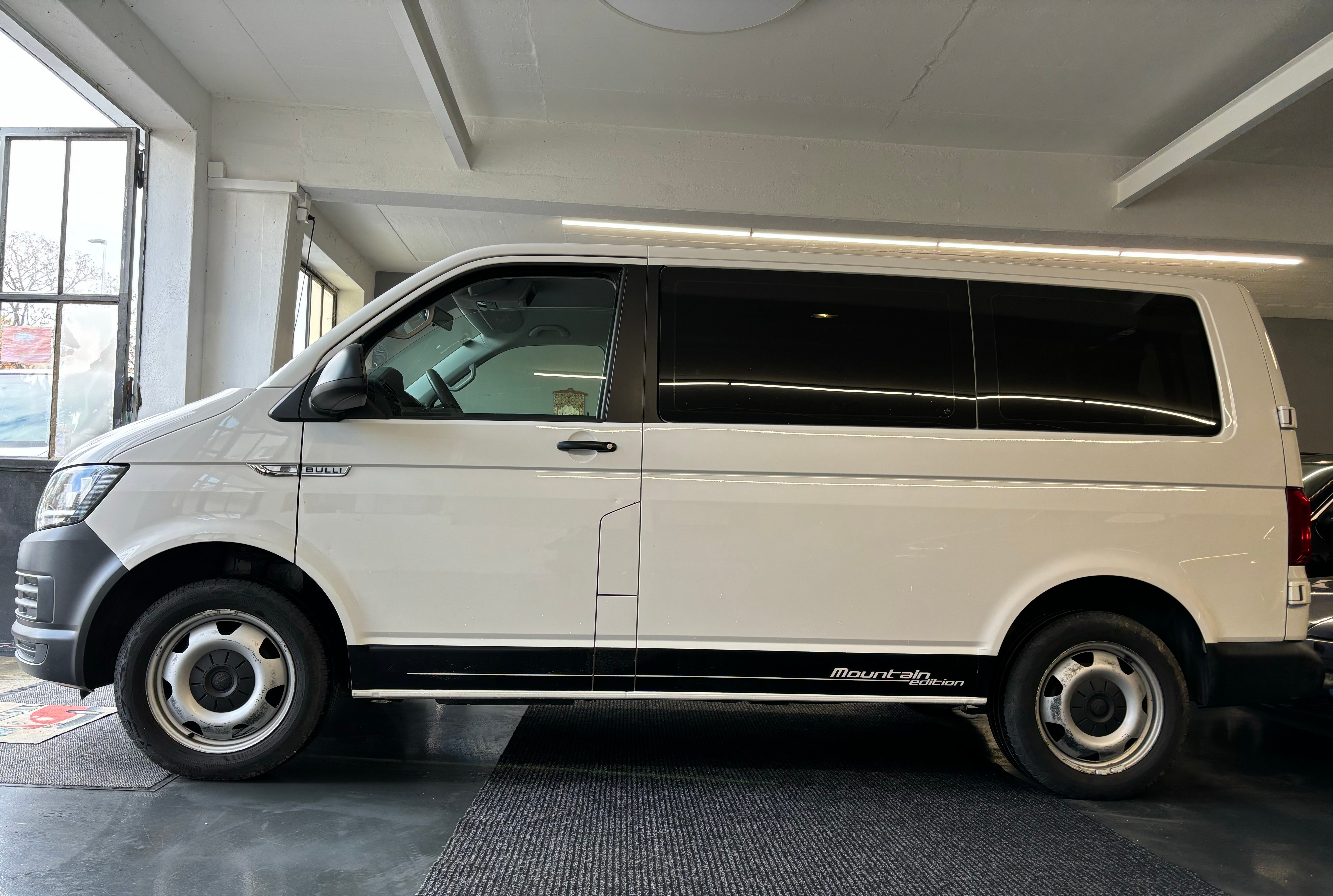 VW T6 2.0 TDI Entry