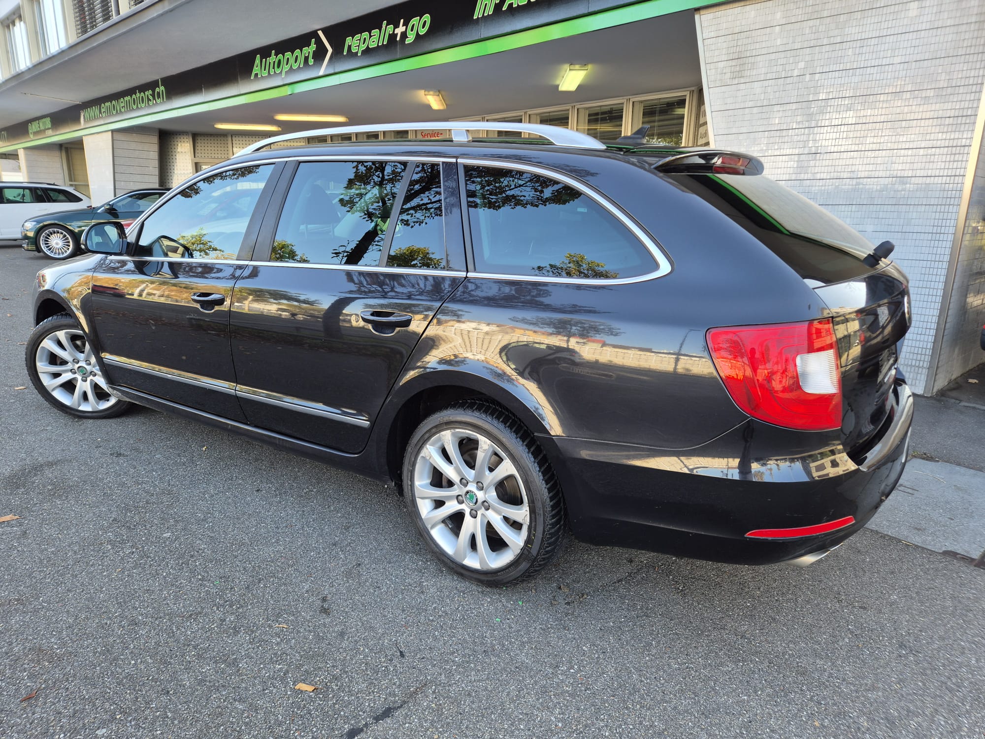 SKODA Superb Combi 2.0 TDi Elegance 4x4 DSG