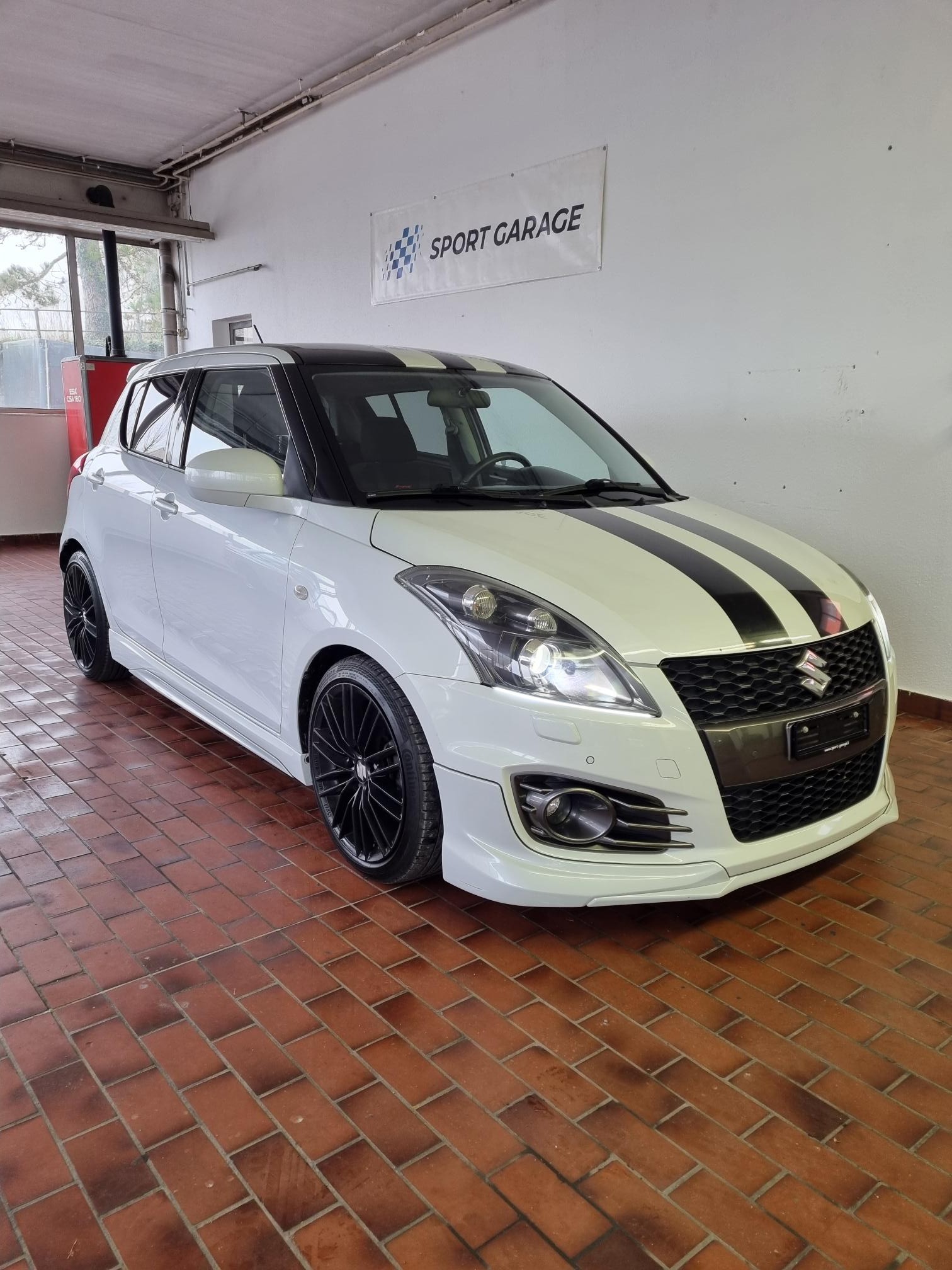 SUZUKI Swift 1.6i 16V Sport Compact Top