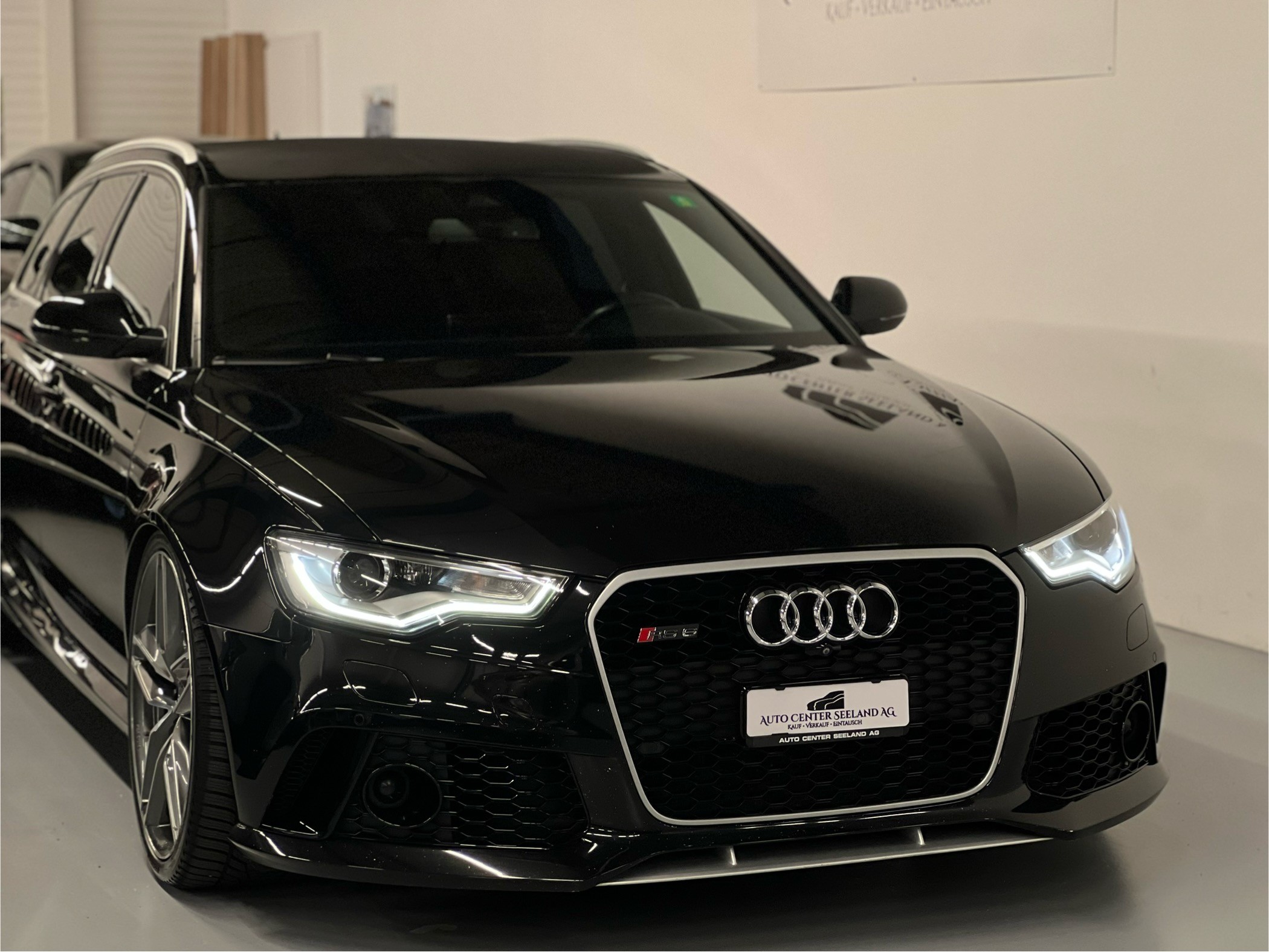 AUDI RS6 Avant 4.0 TFSI V8 quattro Tiptronic