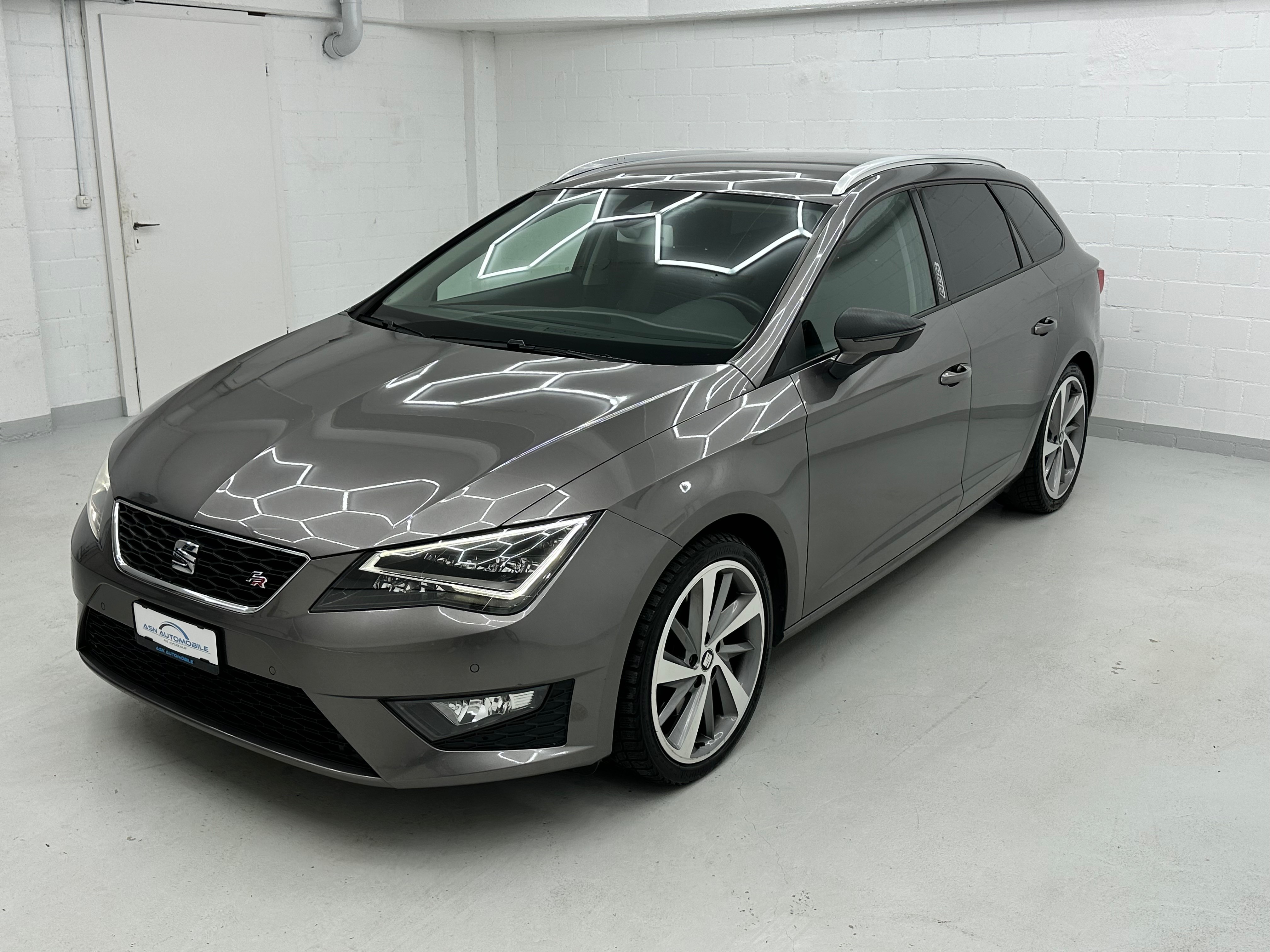 SEAT Leon ST 2.0 TDI FR DSG