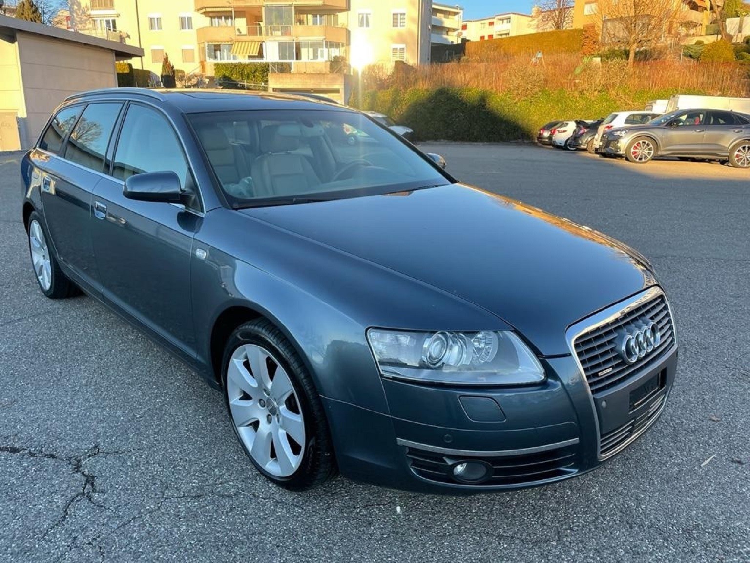 AUDI A6 Avant 4.2 V8 FSI quattro tiptronic