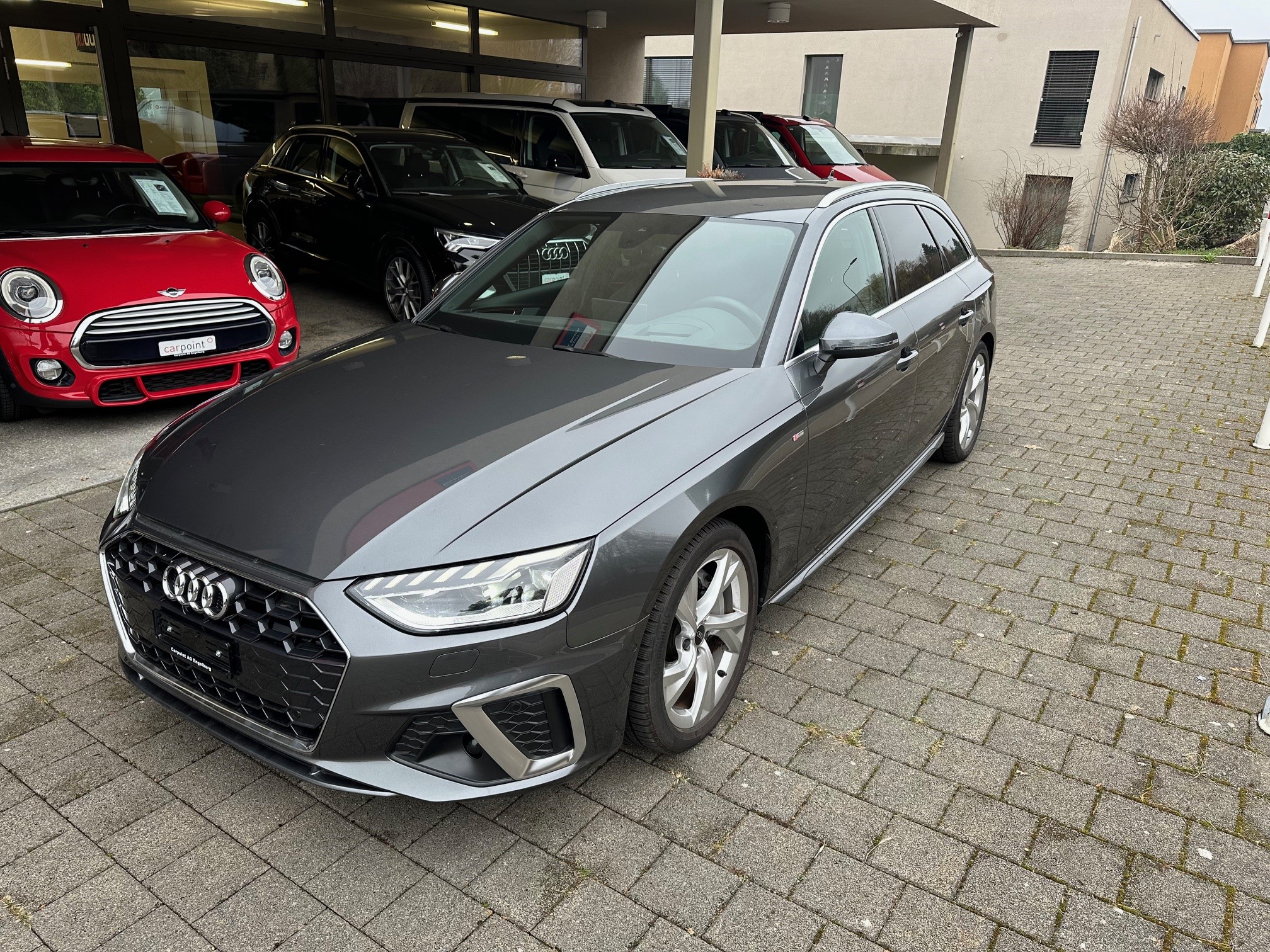 AUDI A4 Avant 40 TDI S line quattro S-tronic