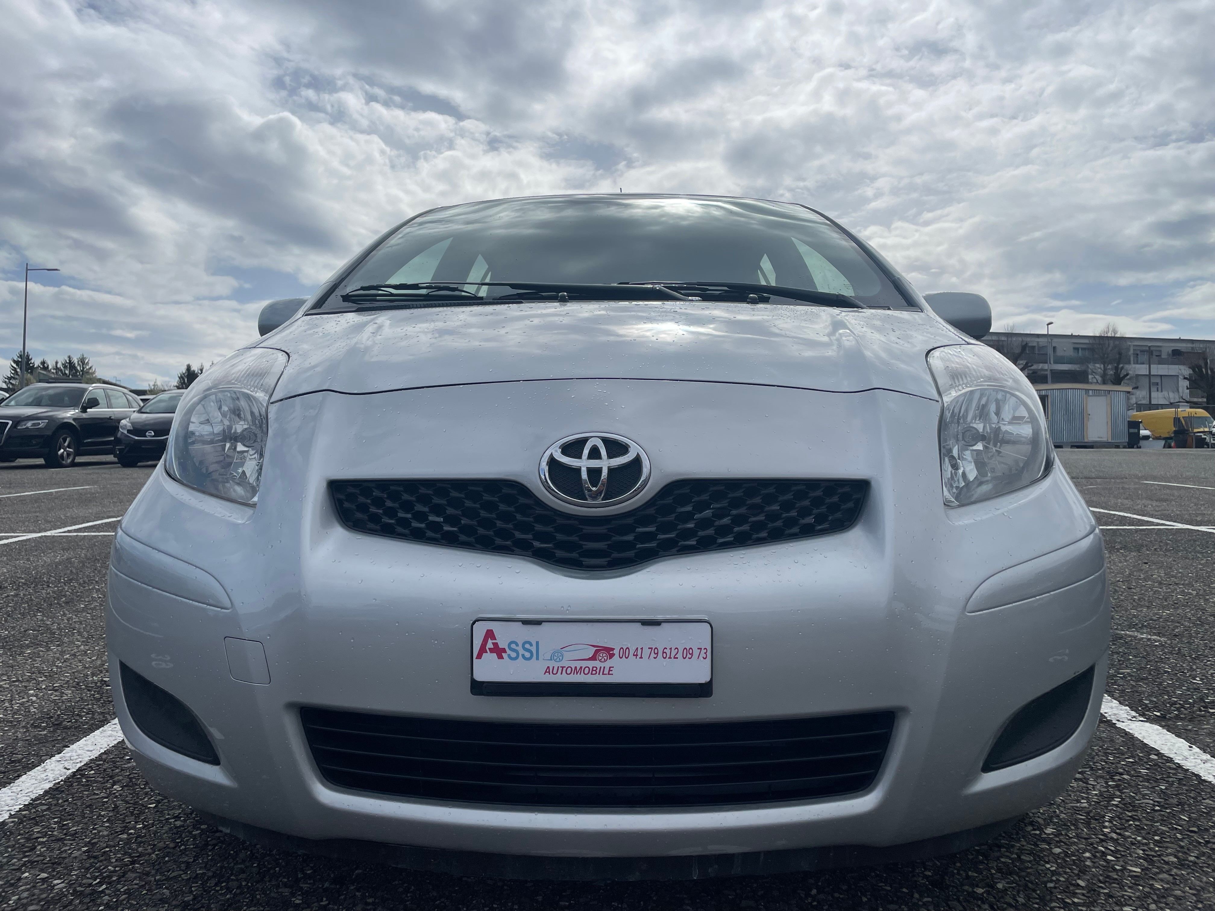 TOYOTA Yaris 1.33 Linea Luna