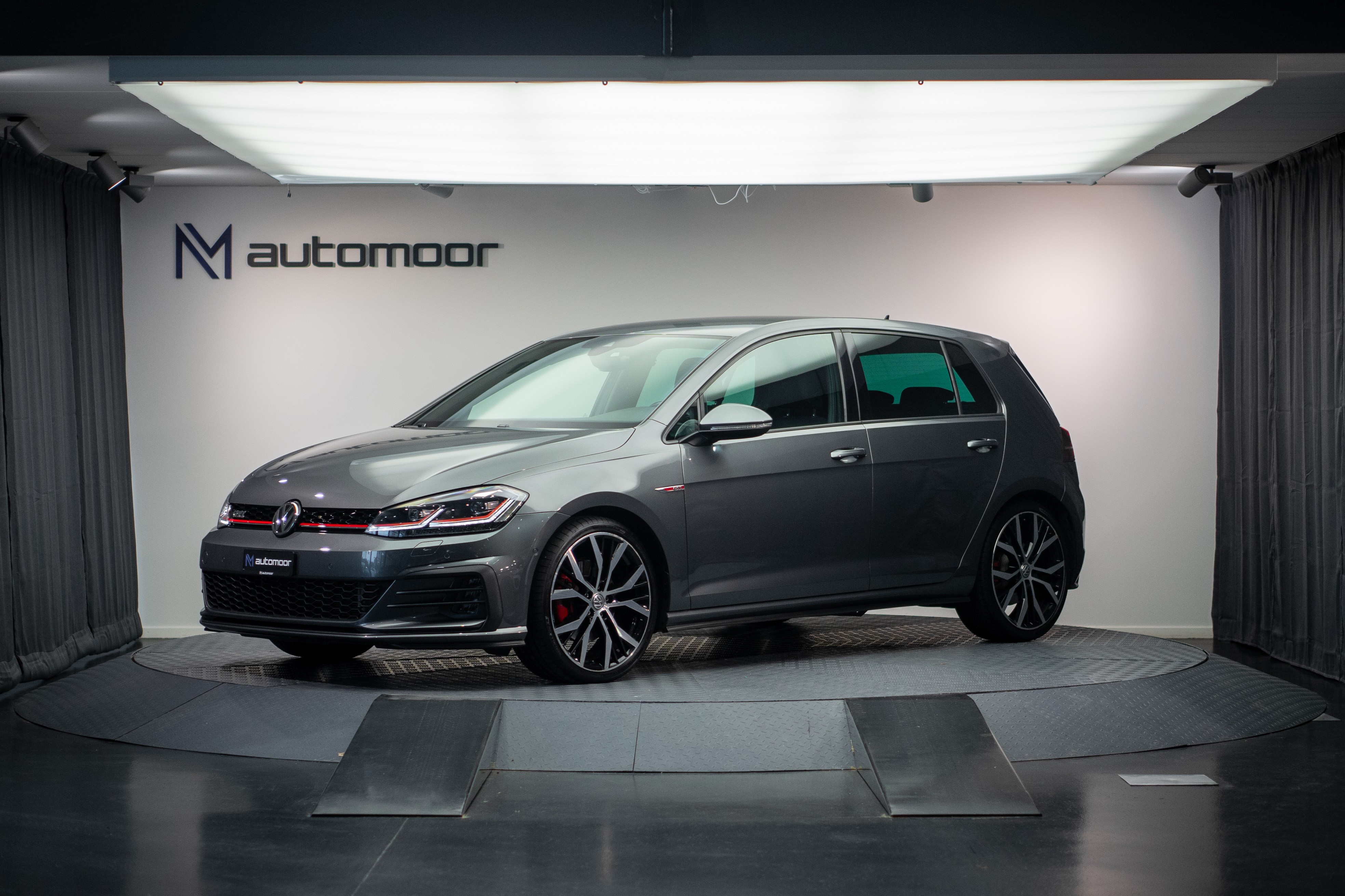 VW Golf 2.0 TSI GTI *CH-Fahrzeug*