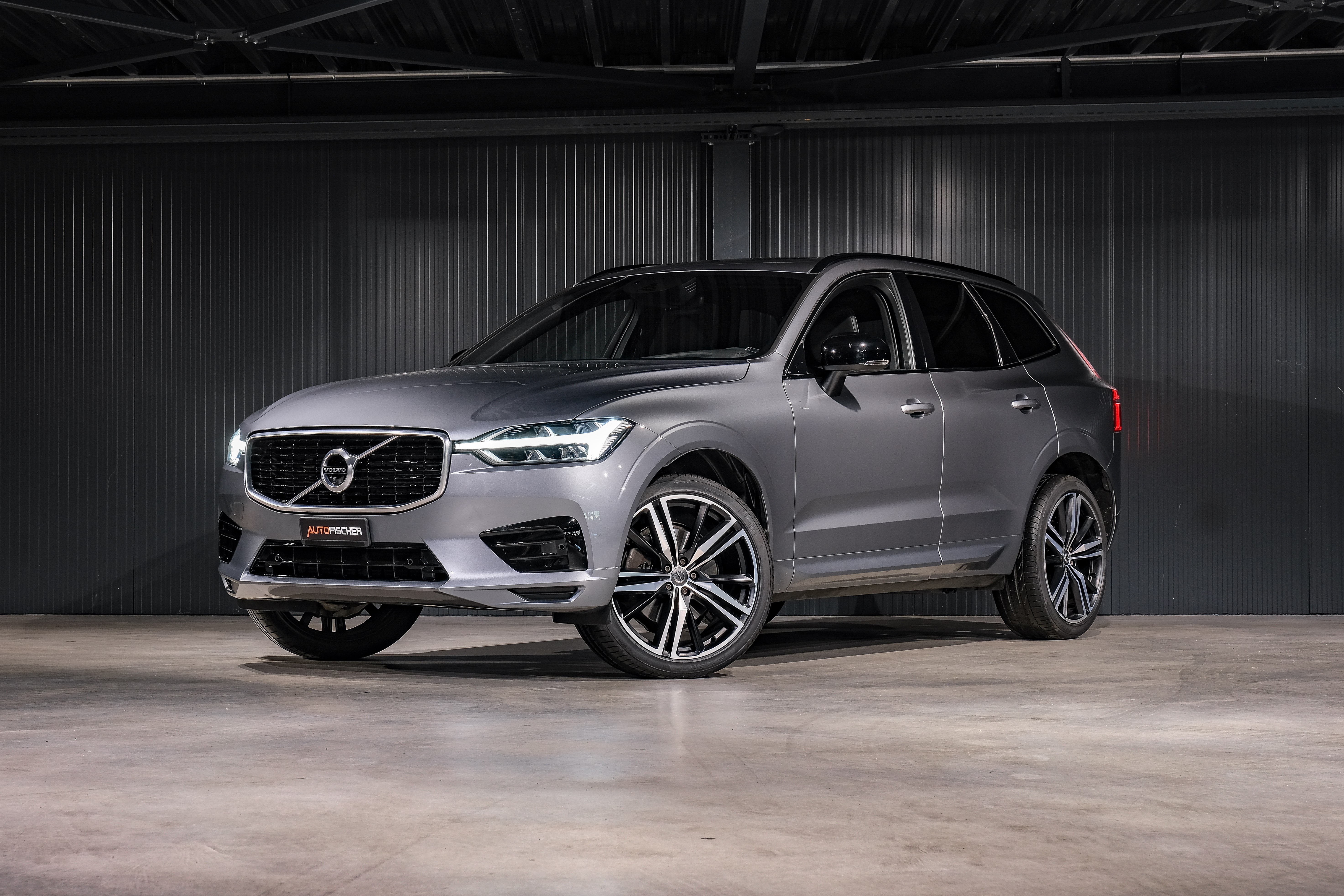 VOLVO XC60 B5 Benzin Mild Hybrid R-Design Geartronic