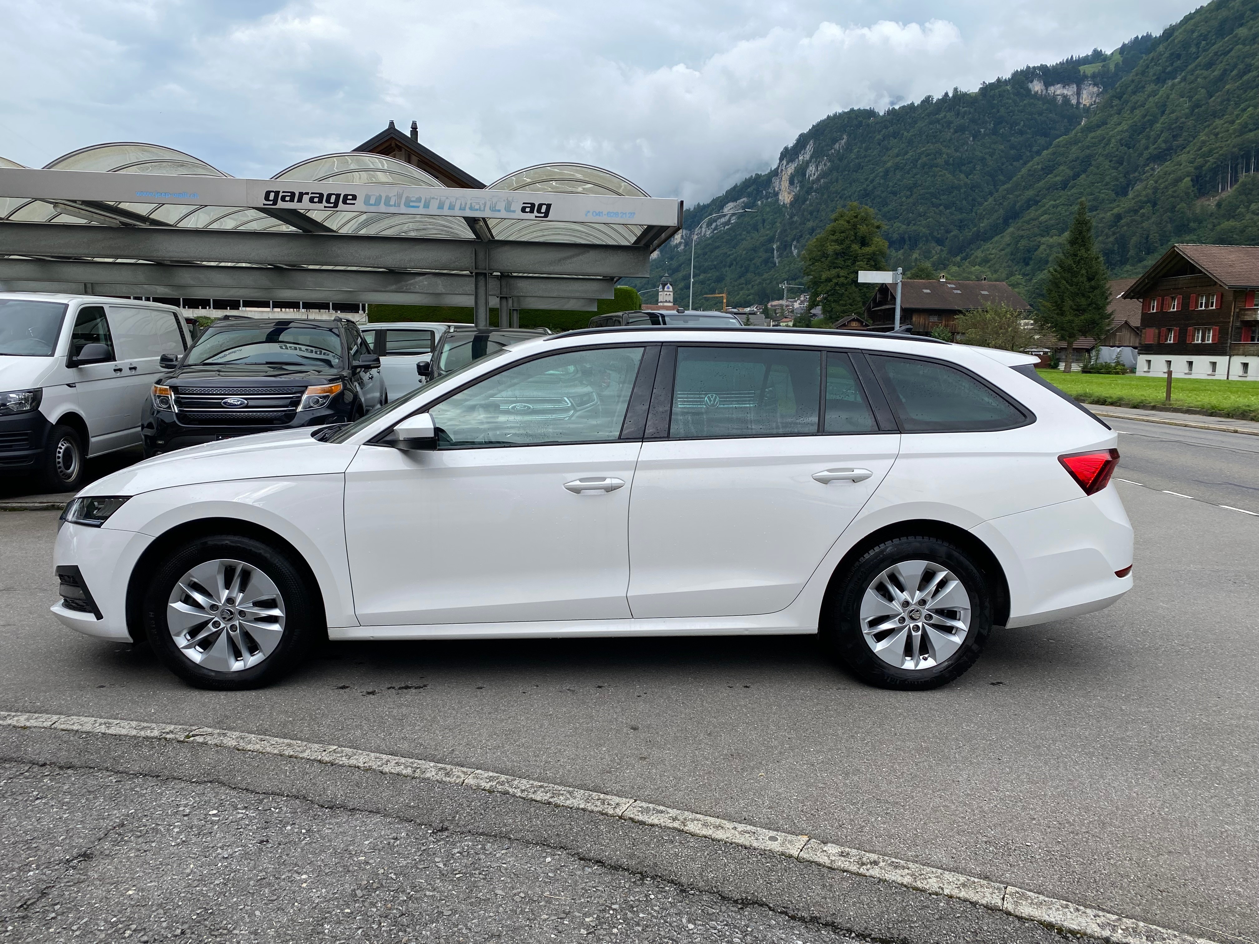 SKODA Octavia Combi 2.0 TDI DSG Ambition 4x4