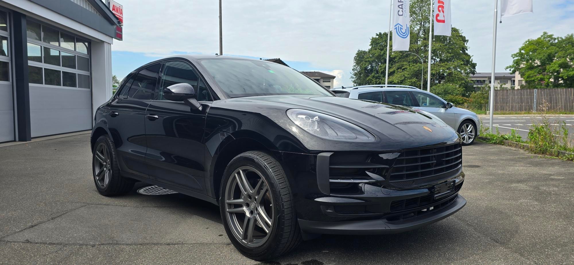 PORSCHE Macan PDK